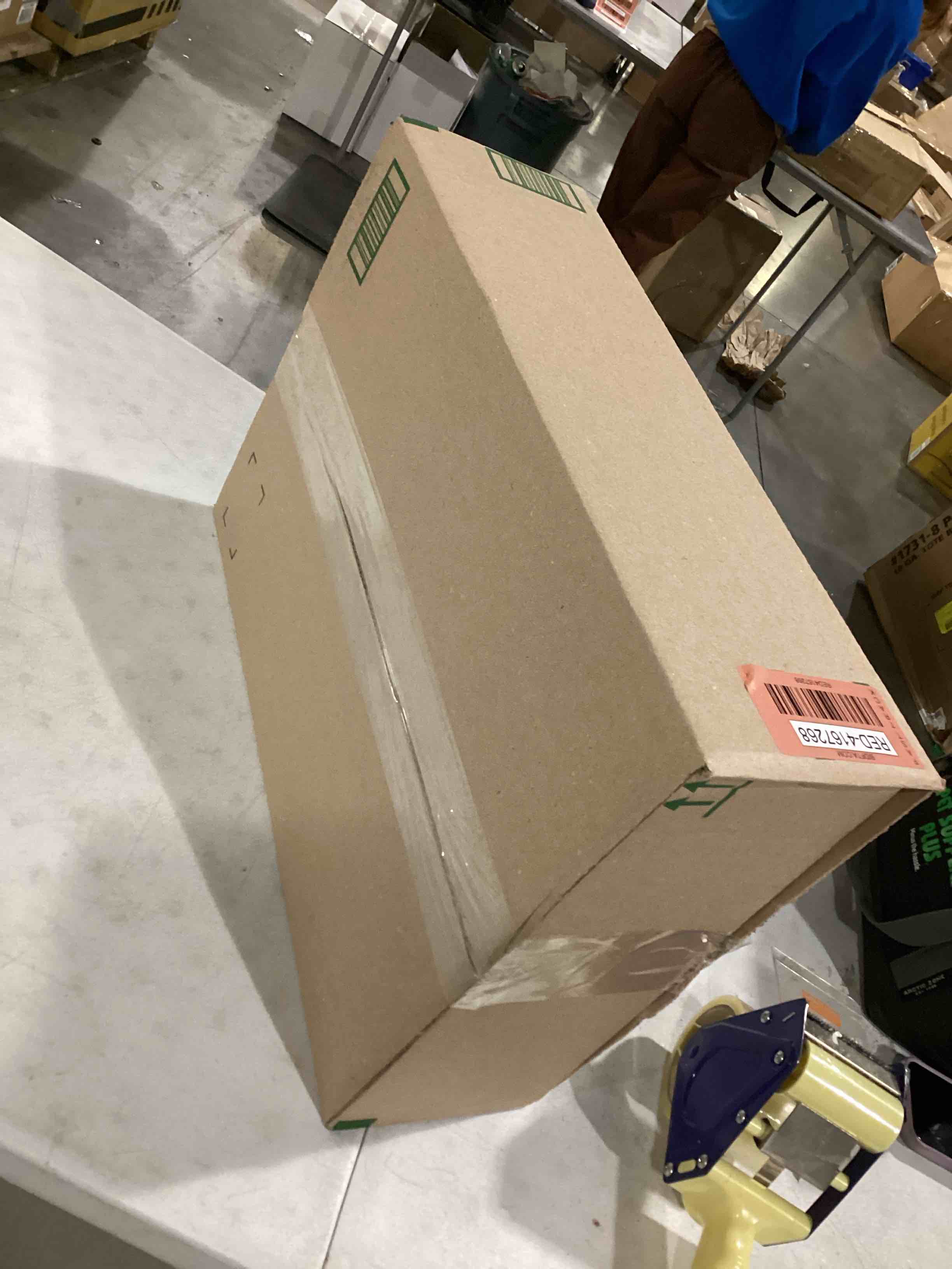 https://s3.amazonaws.com/lotting-images-prod/bidfta/RED4167268_1706617565497.jpeg