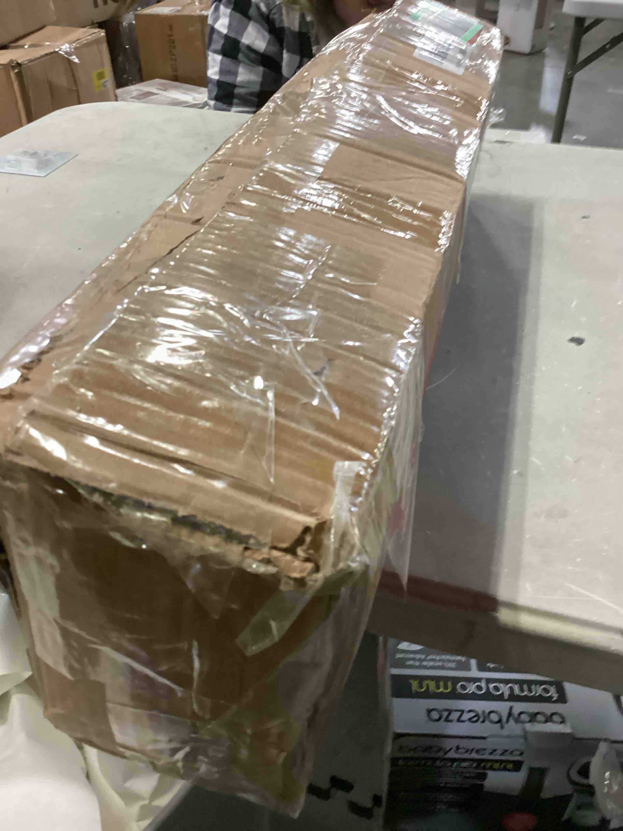 https://s3.amazonaws.com/lotting-images-prod/bidfta/RED4168569_1705691123921.jpeg