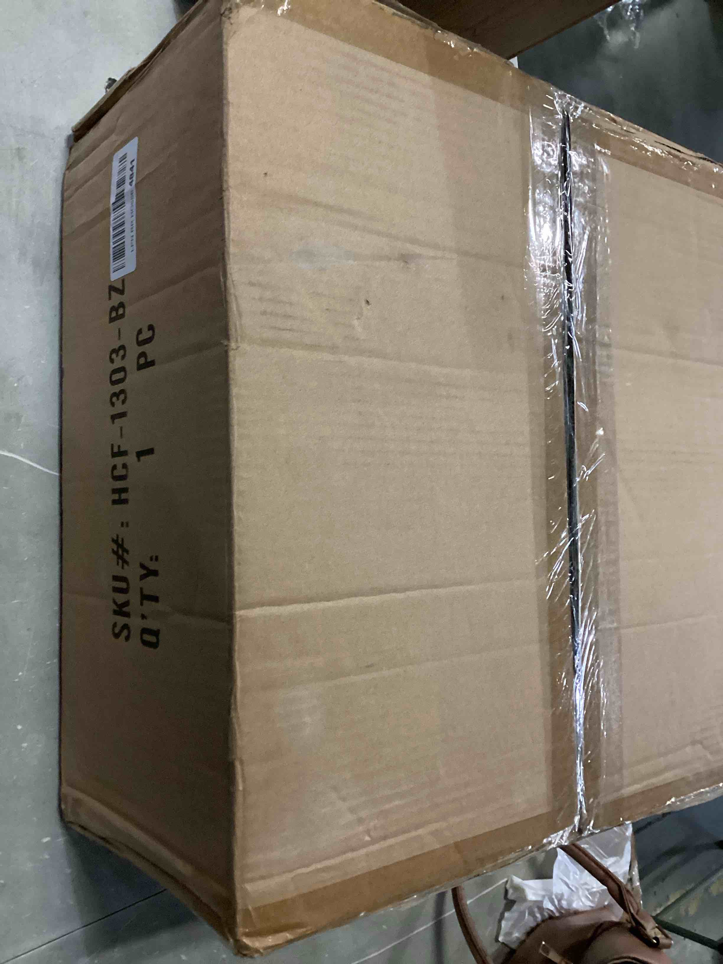https://s3.amazonaws.com/lotting-images-prod/bidfta/RED4168590_1705756088681.jpeg