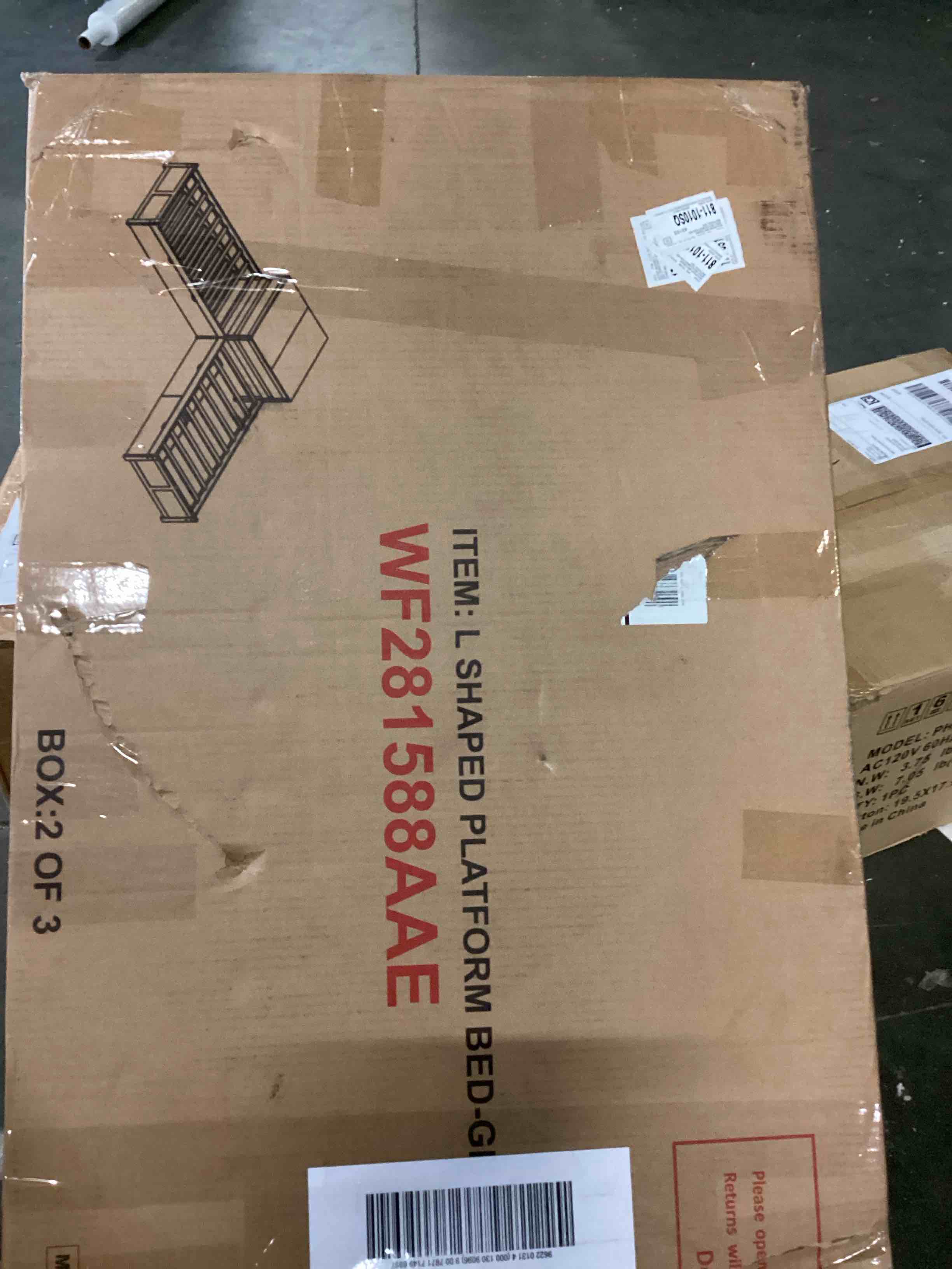 https://s3.amazonaws.com/lotting-images-prod/bidfta/RED4170061_1705343272992.jpeg