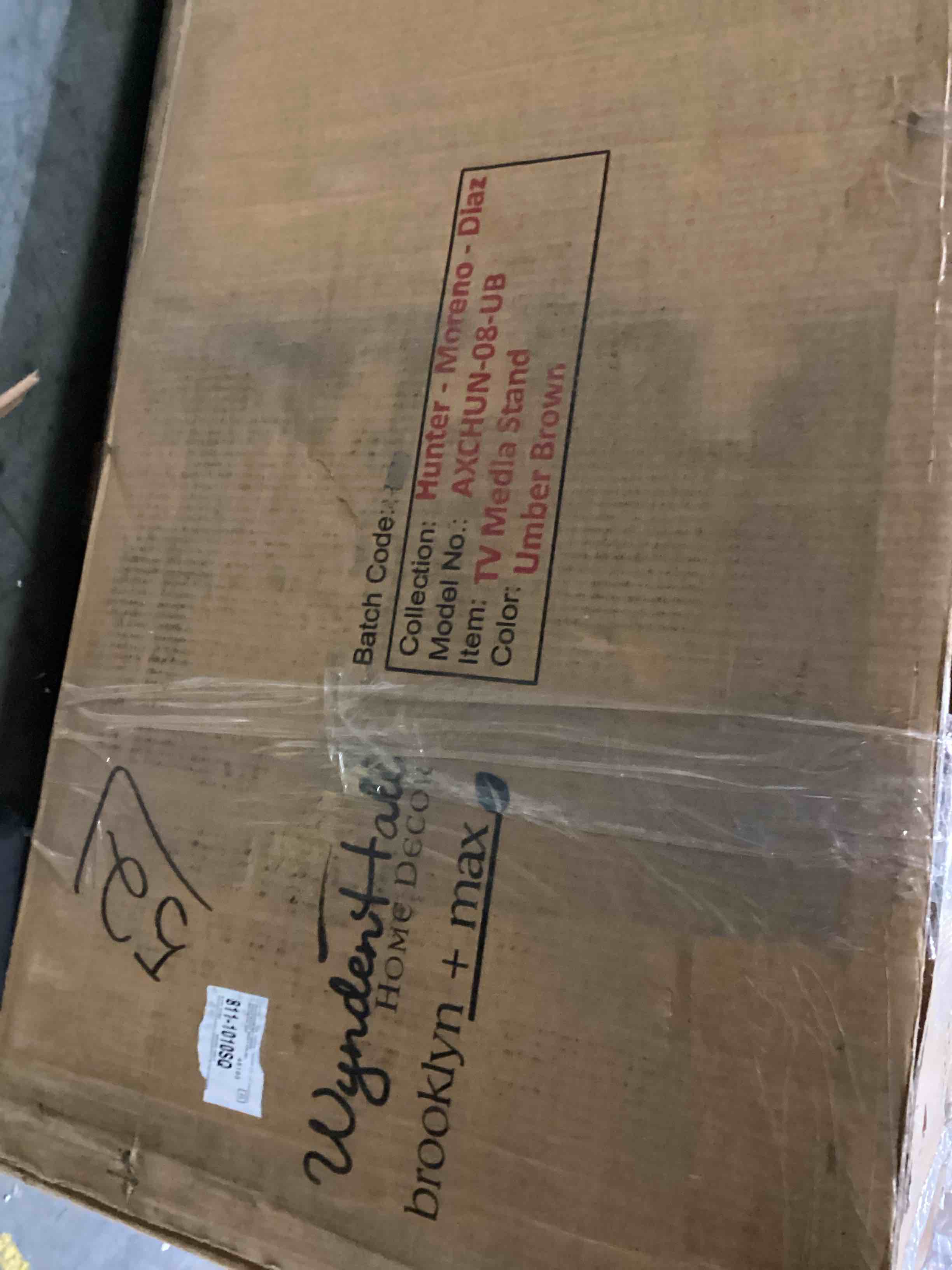 https://s3.amazonaws.com/lotting-images-prod/bidfta/RED4170071_1705346929030.jpeg