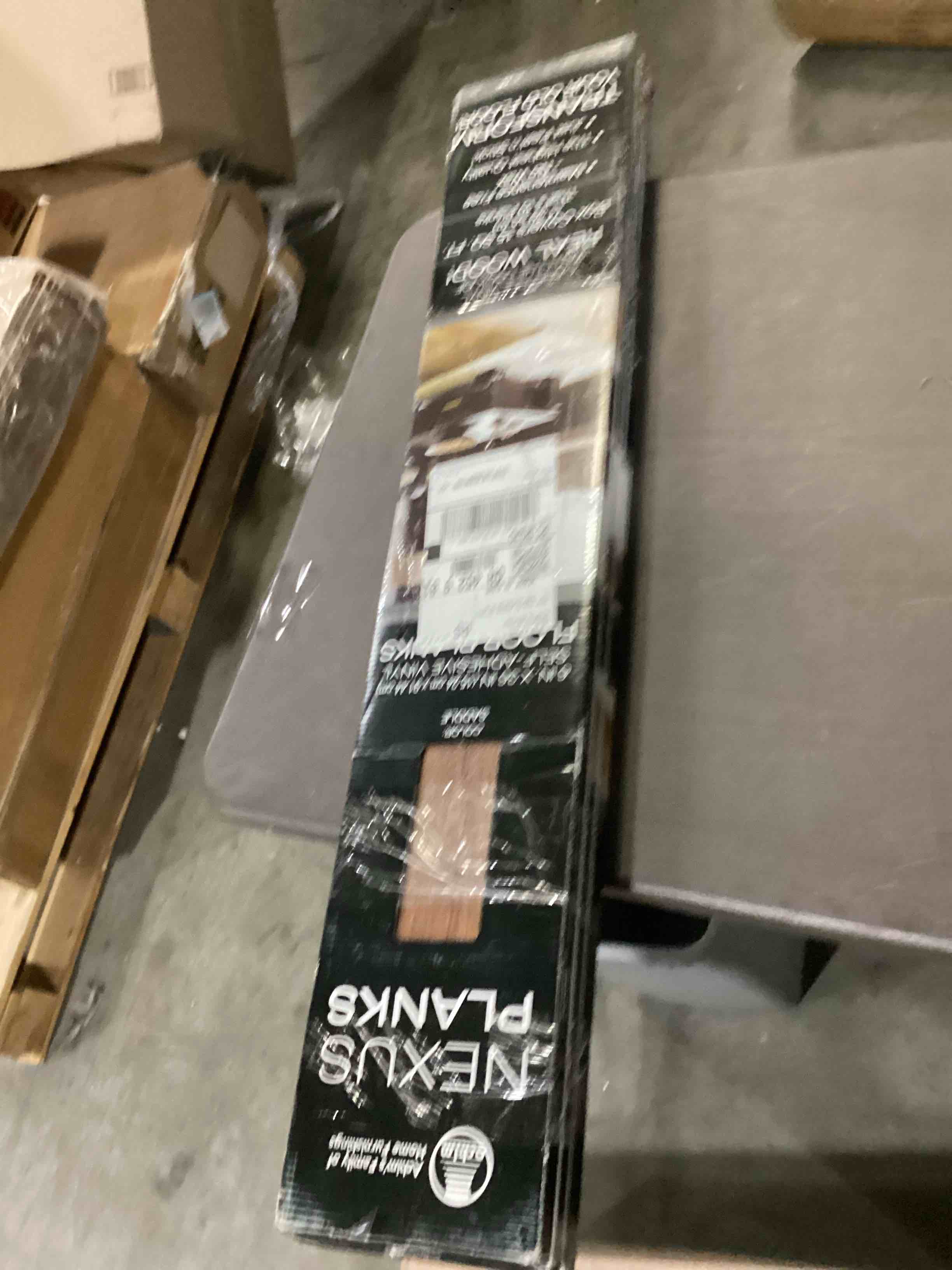 https://s3.amazonaws.com/lotting-images-prod/bidfta/RED4170452_1704804078201.jpeg