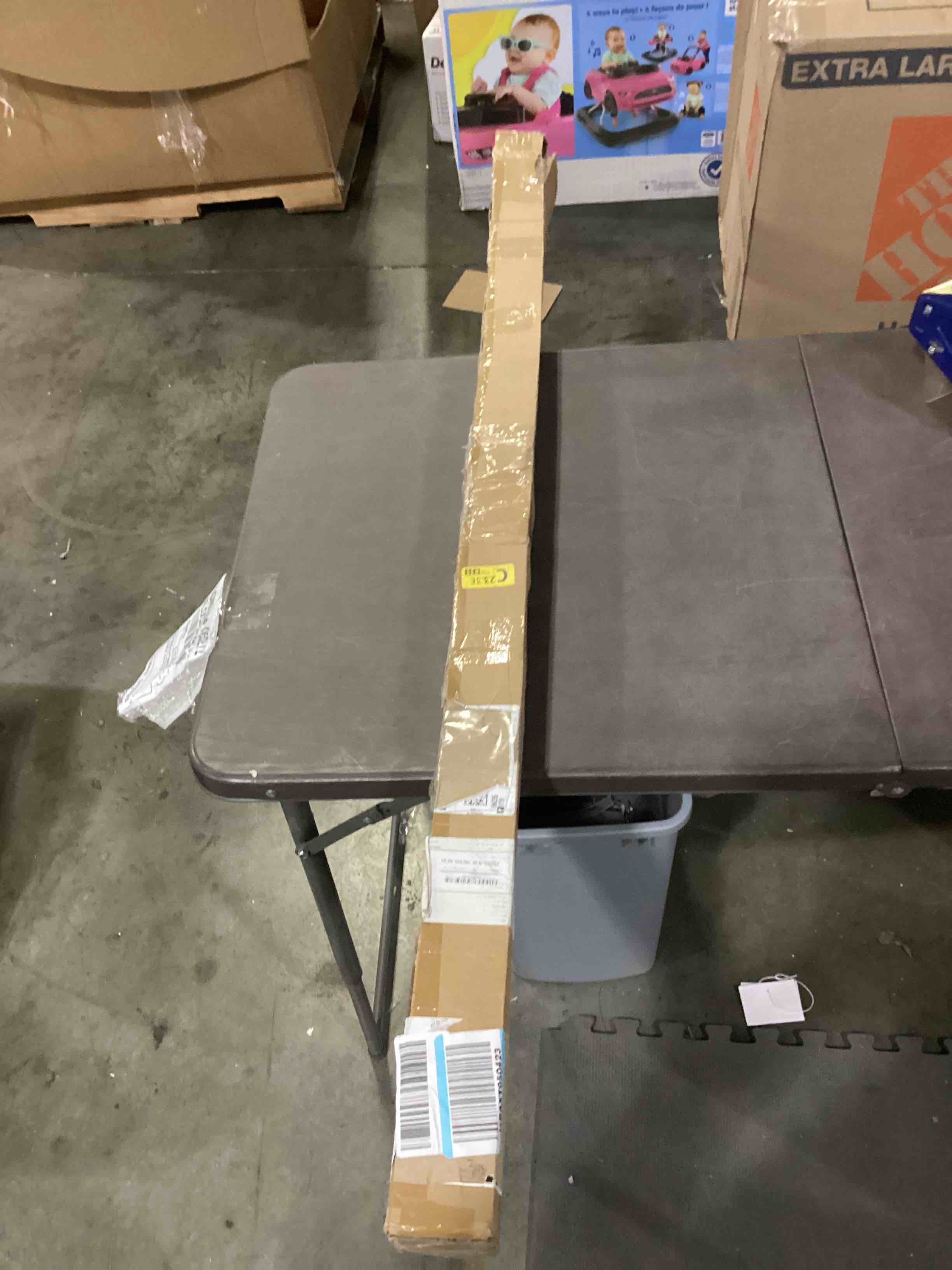 https://s3.amazonaws.com/lotting-images-prod/bidfta/RED4170837_1705411280101.jpeg