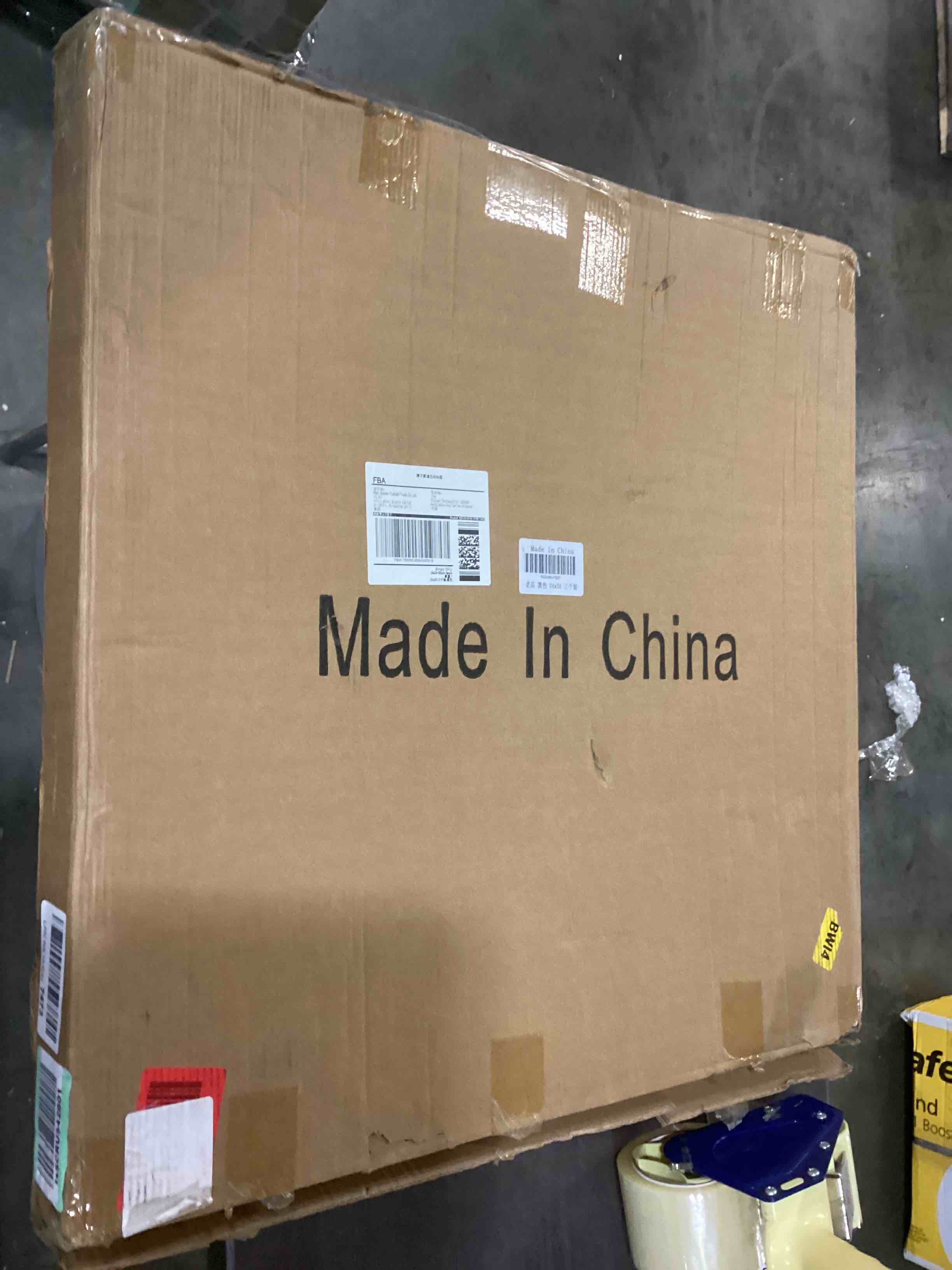 https://s3.amazonaws.com/lotting-images-prod/bidfta/RED4171109_1705953497433.jpeg