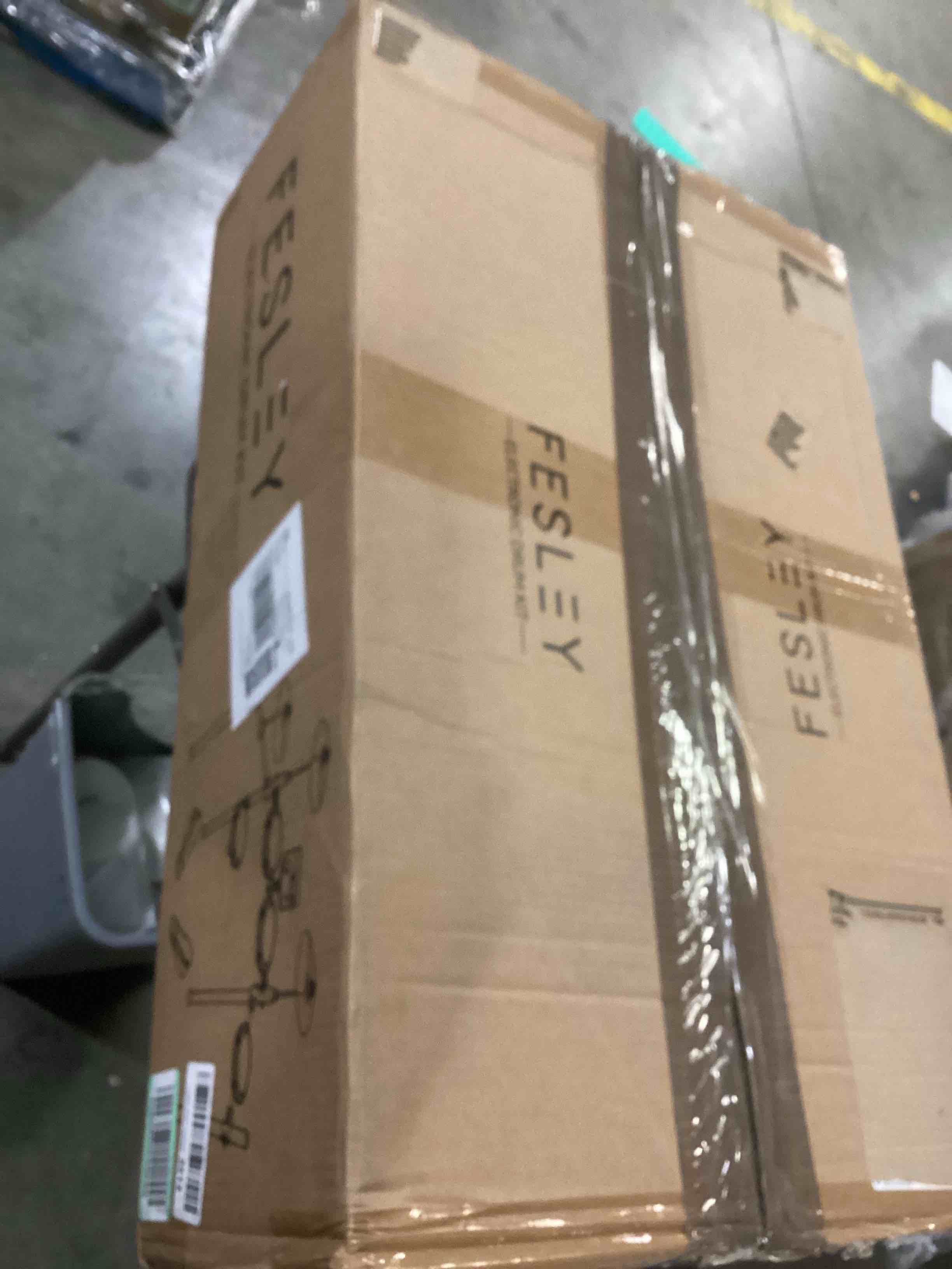 https://s3.amazonaws.com/lotting-images-prod/bidfta/RED4171201_1706040460288.jpeg
