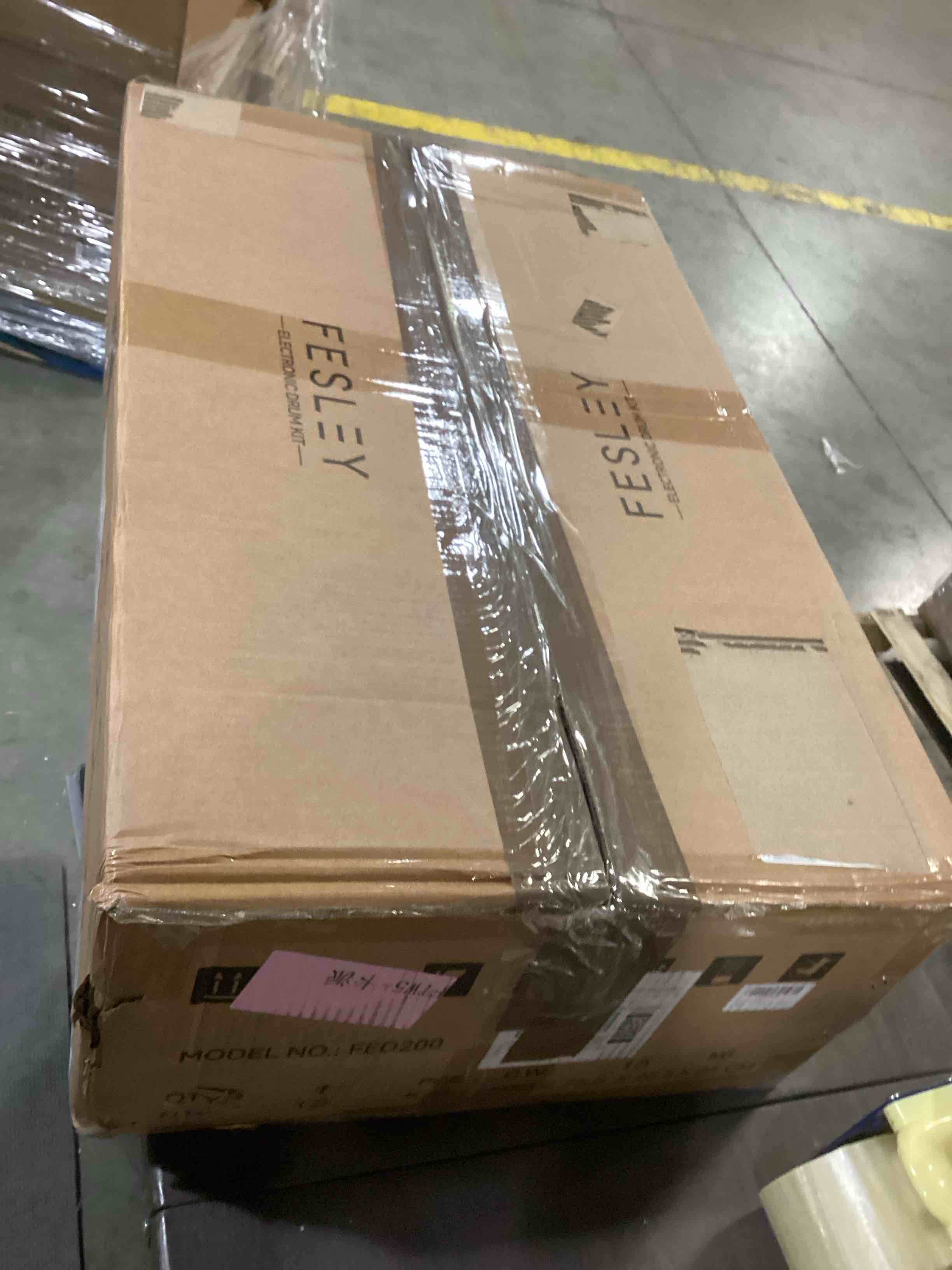 https://s3.amazonaws.com/lotting-images-prod/bidfta/RED4171201_1706040463984.jpeg