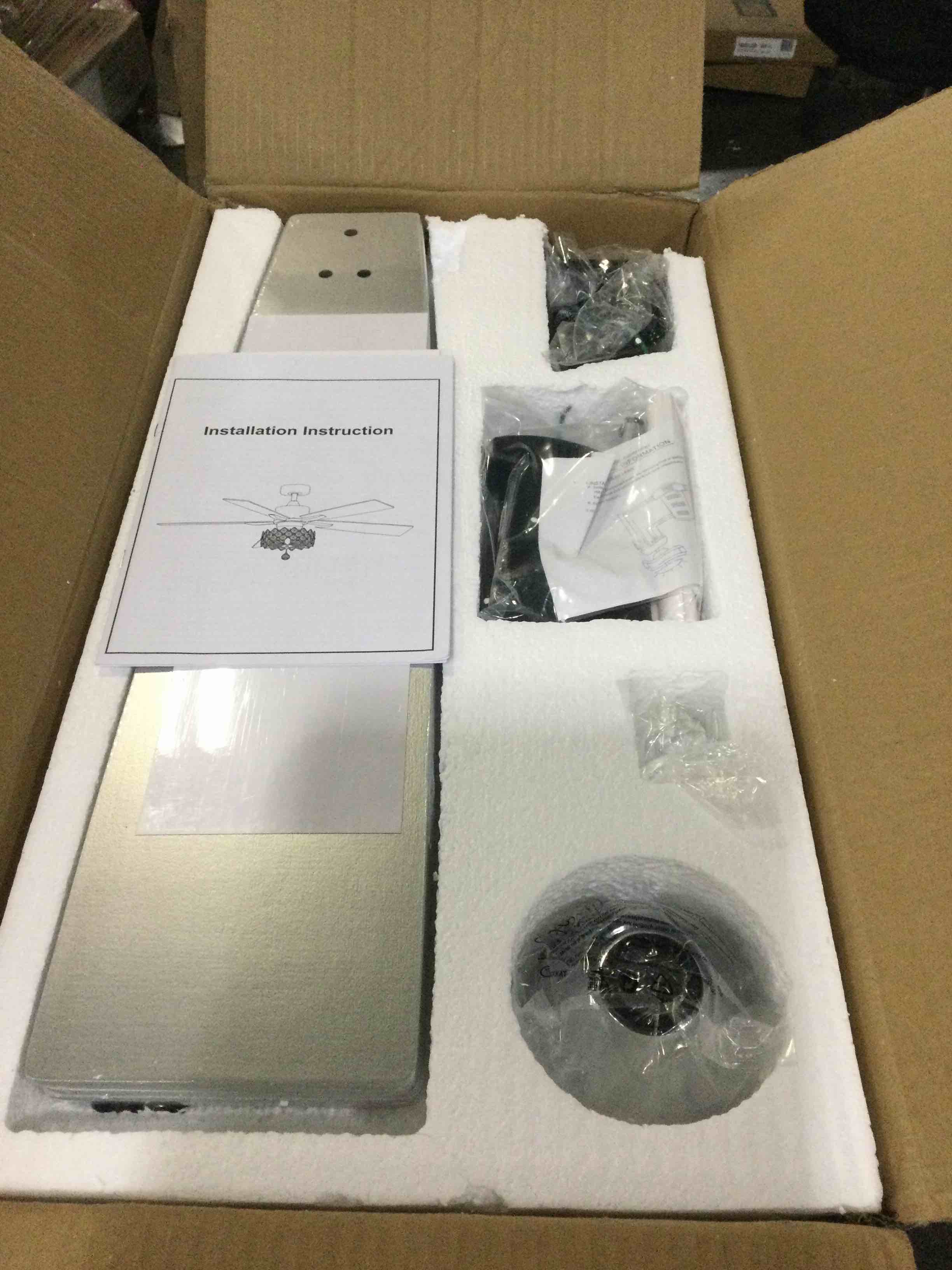 https://s3.amazonaws.com/lotting-images-prod/bidfta/RED4171353_1706558425883.jpeg