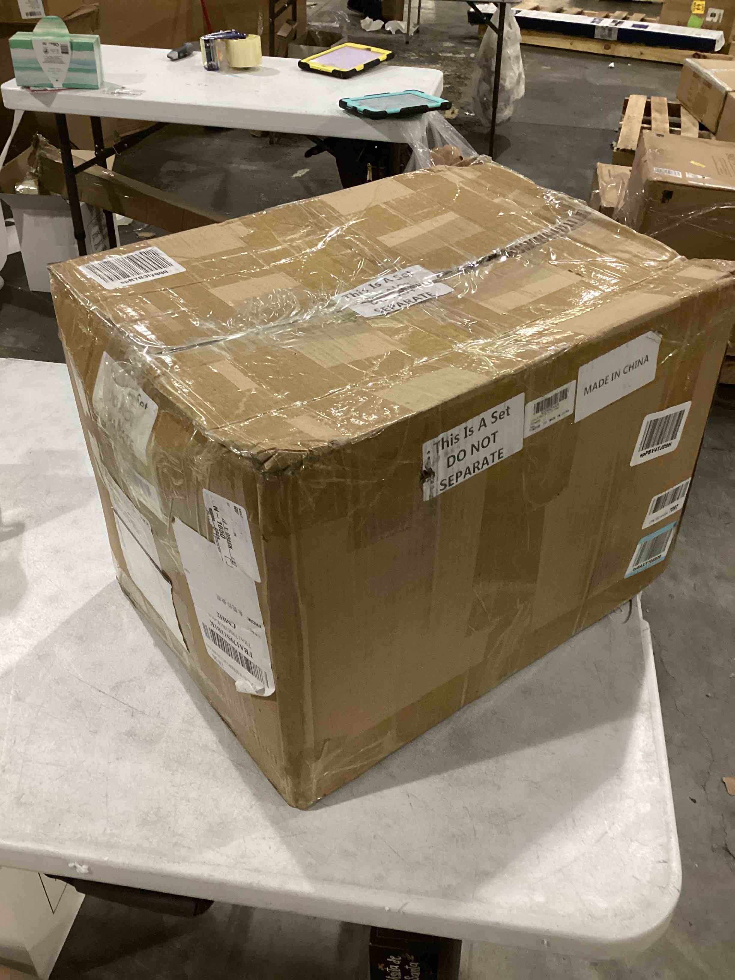 https://s3.amazonaws.com/lotting-images-prod/bidfta/RED4174354_1704213283791.jpeg