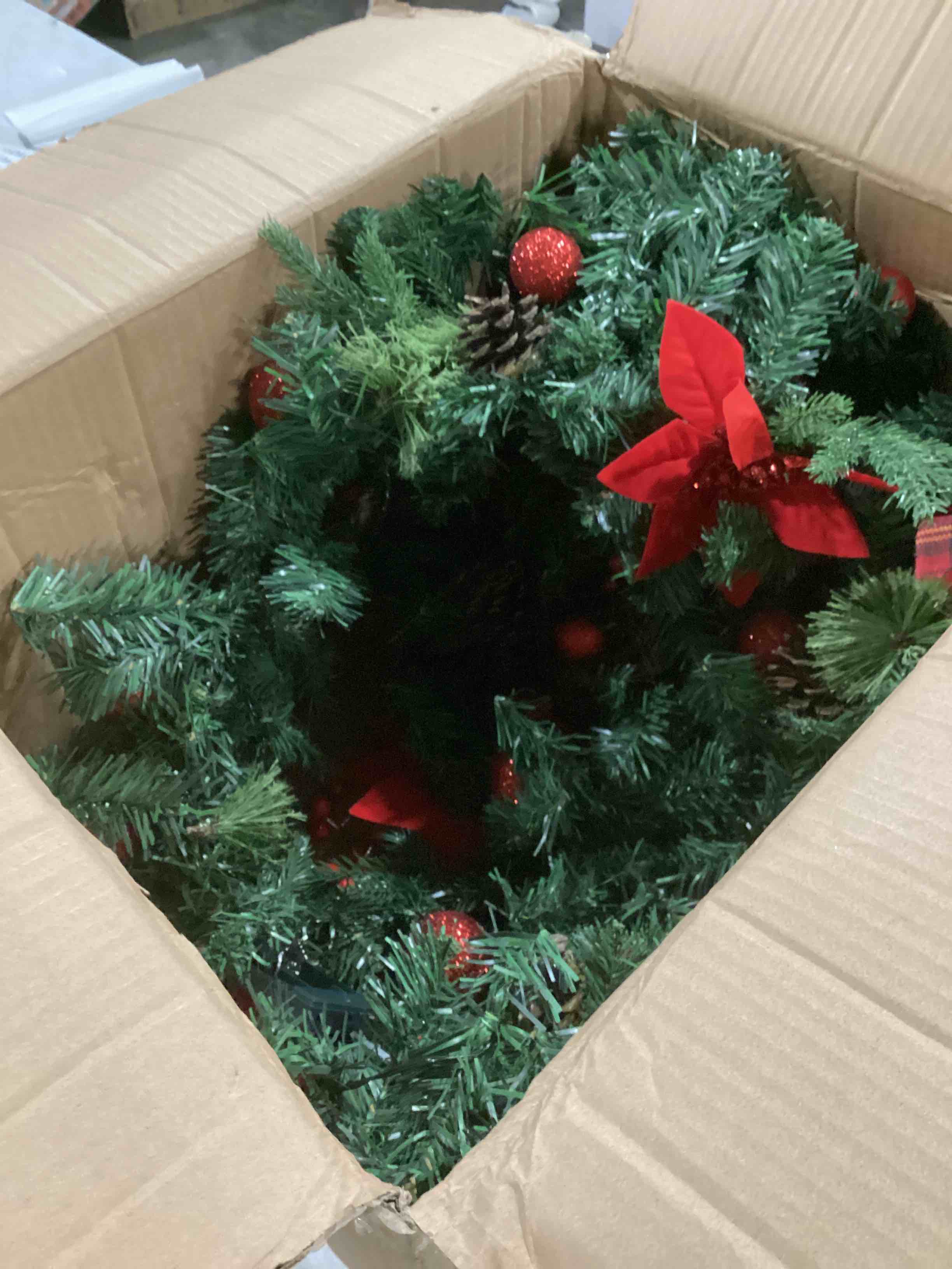https://s3.amazonaws.com/lotting-images-prod/bidfta/RED4174354_1704213314450.jpeg