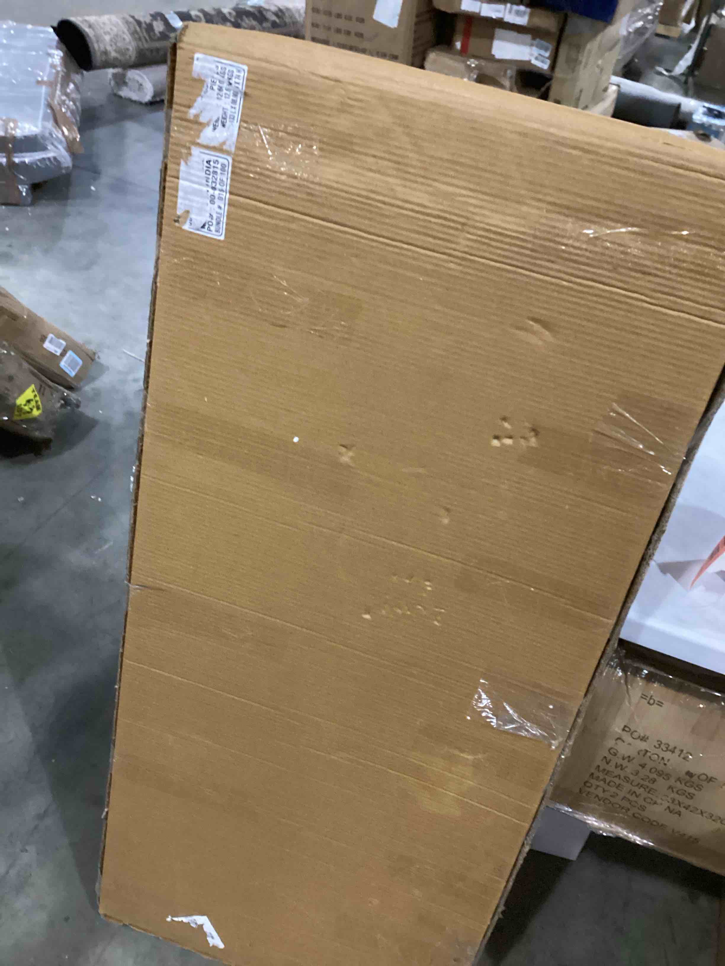 https://s3.amazonaws.com/lotting-images-prod/bidfta/RED4174508_1704396355301.jpeg
