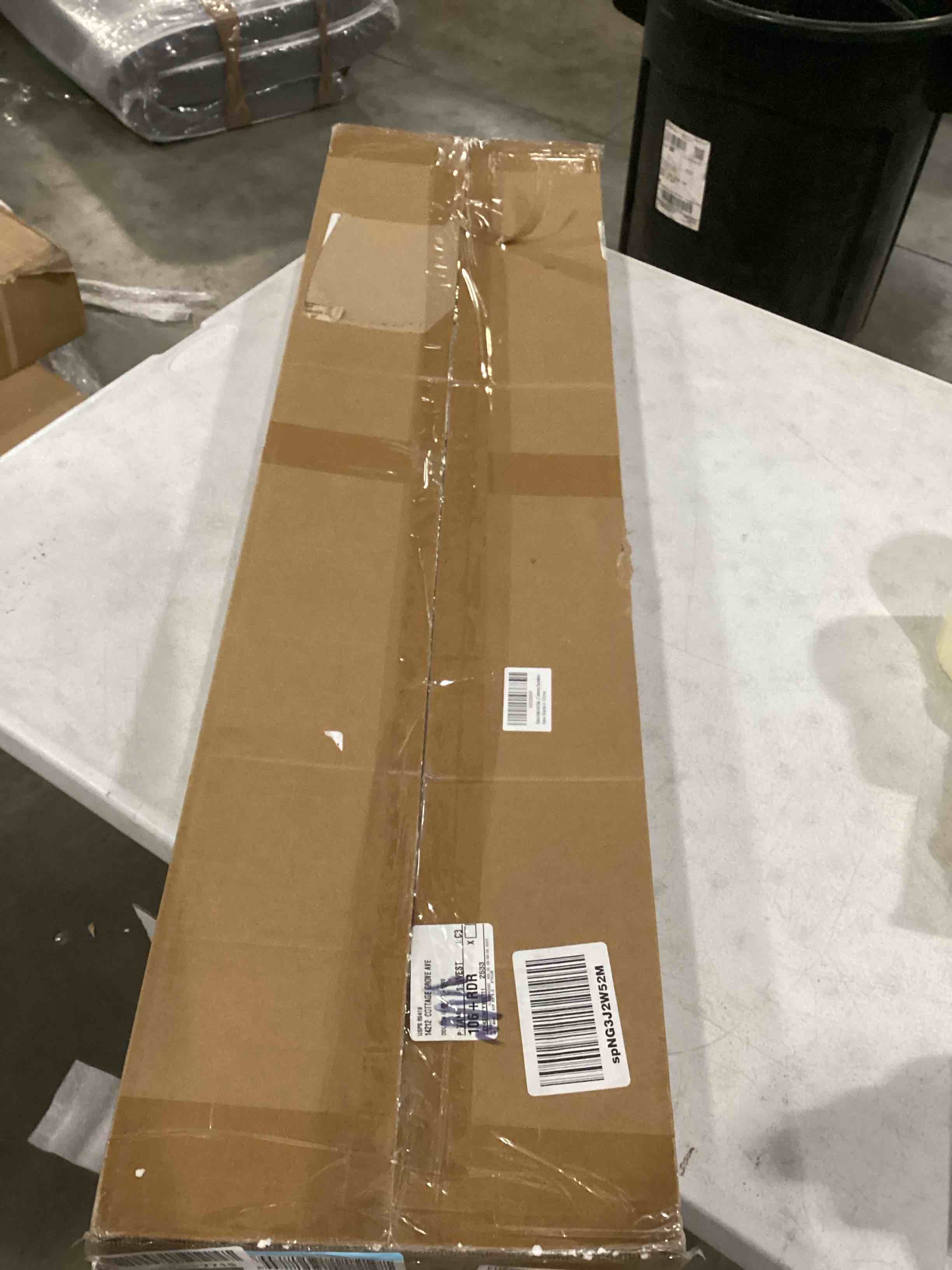 https://s3.amazonaws.com/lotting-images-prod/bidfta/RED4174631_1704547467548.jpeg