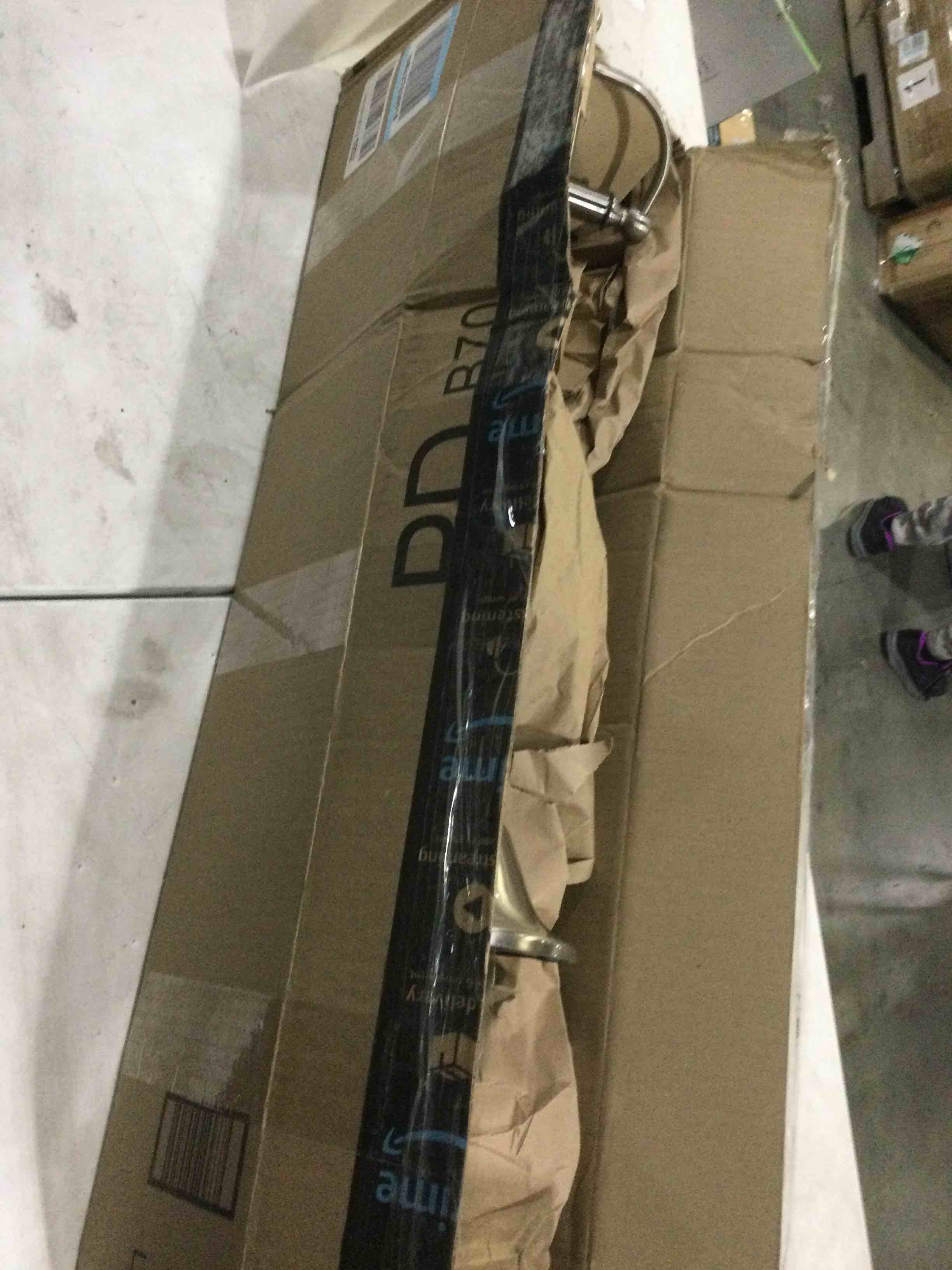 https://s3.amazonaws.com/lotting-images-prod/bidfta/RED4174946_1703008310134.jpeg