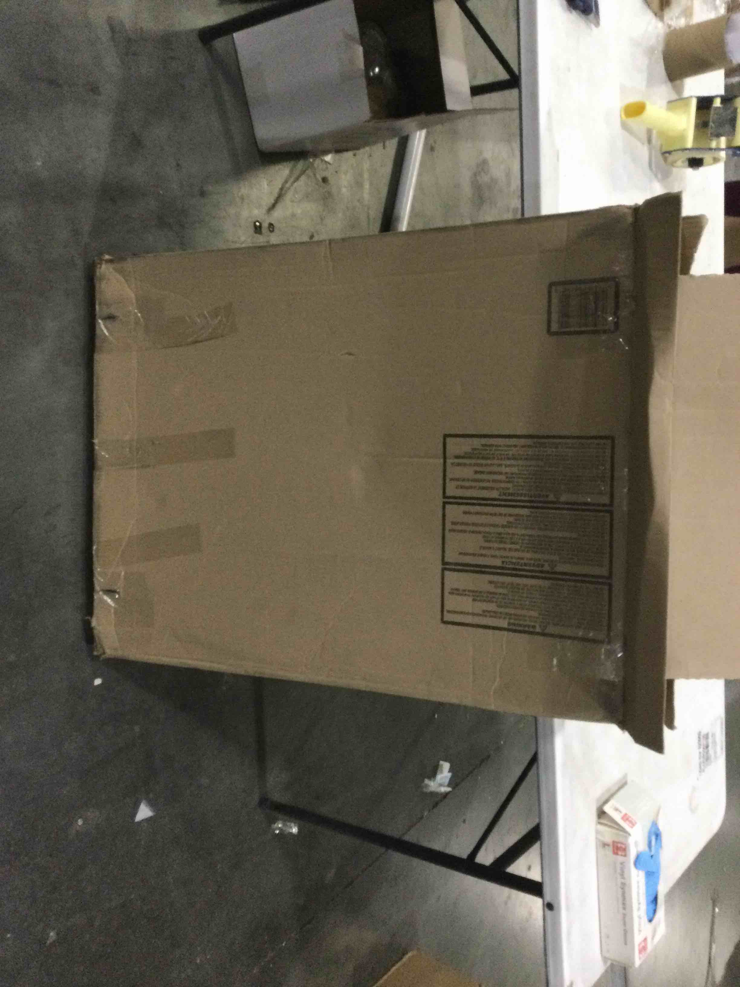 https://s3.amazonaws.com/lotting-images-prod/bidfta/RED4175355_1703598169630.jpeg