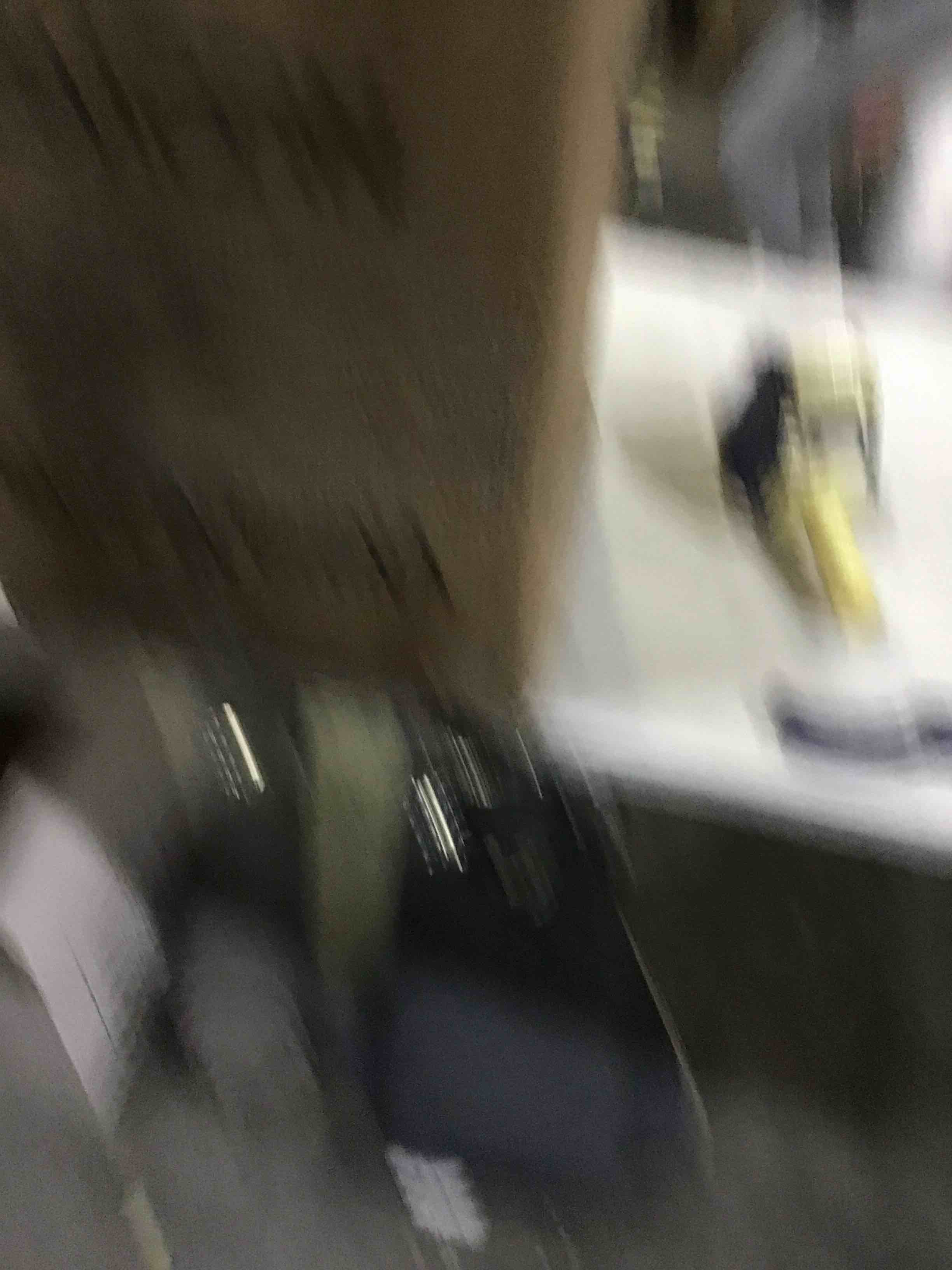 https://s3.amazonaws.com/lotting-images-prod/bidfta/RED4175480_1703700965610.jpeg