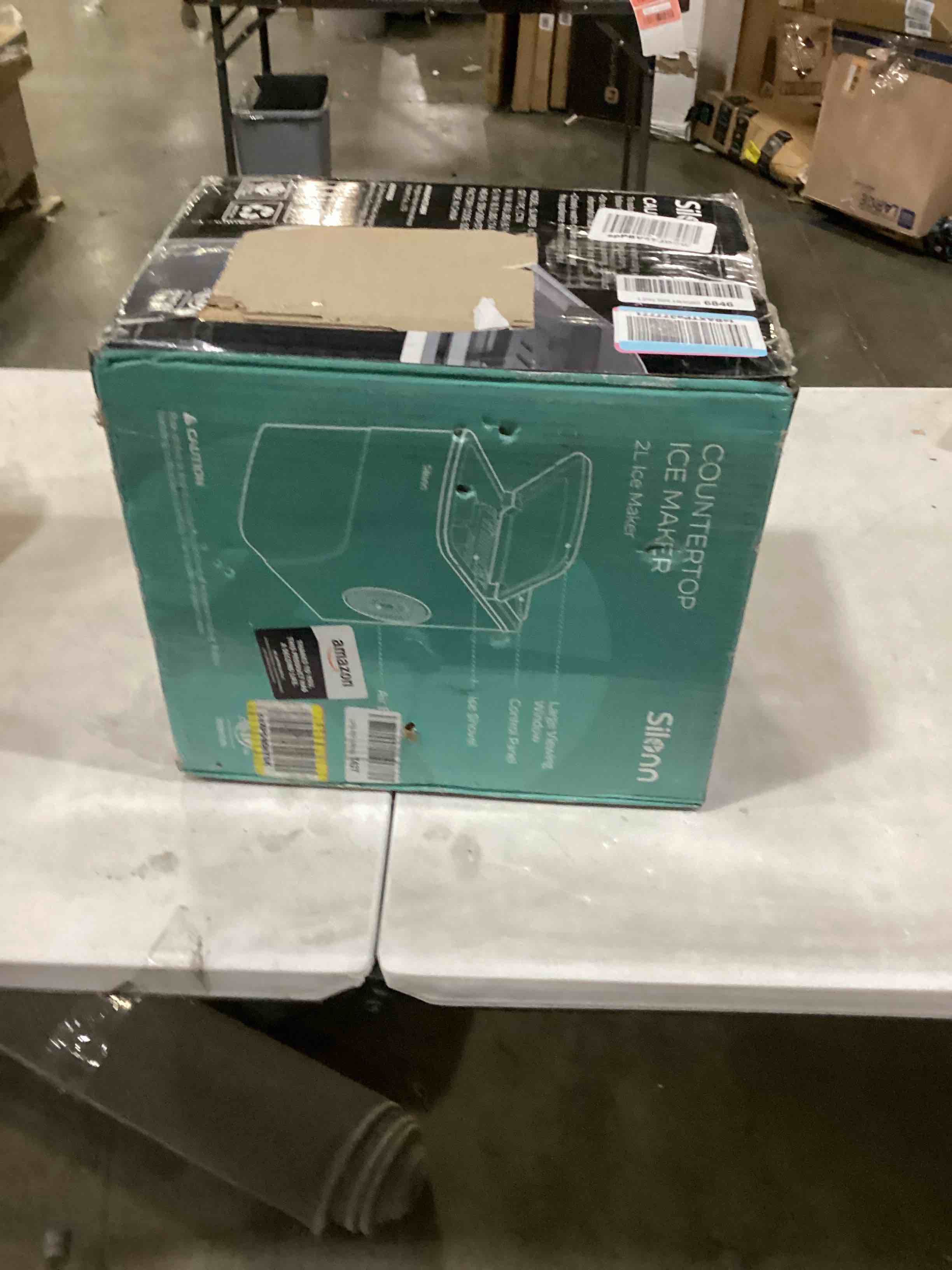https://s3.amazonaws.com/lotting-images-prod/bidfta/RED4175847_1704214344806.jpeg