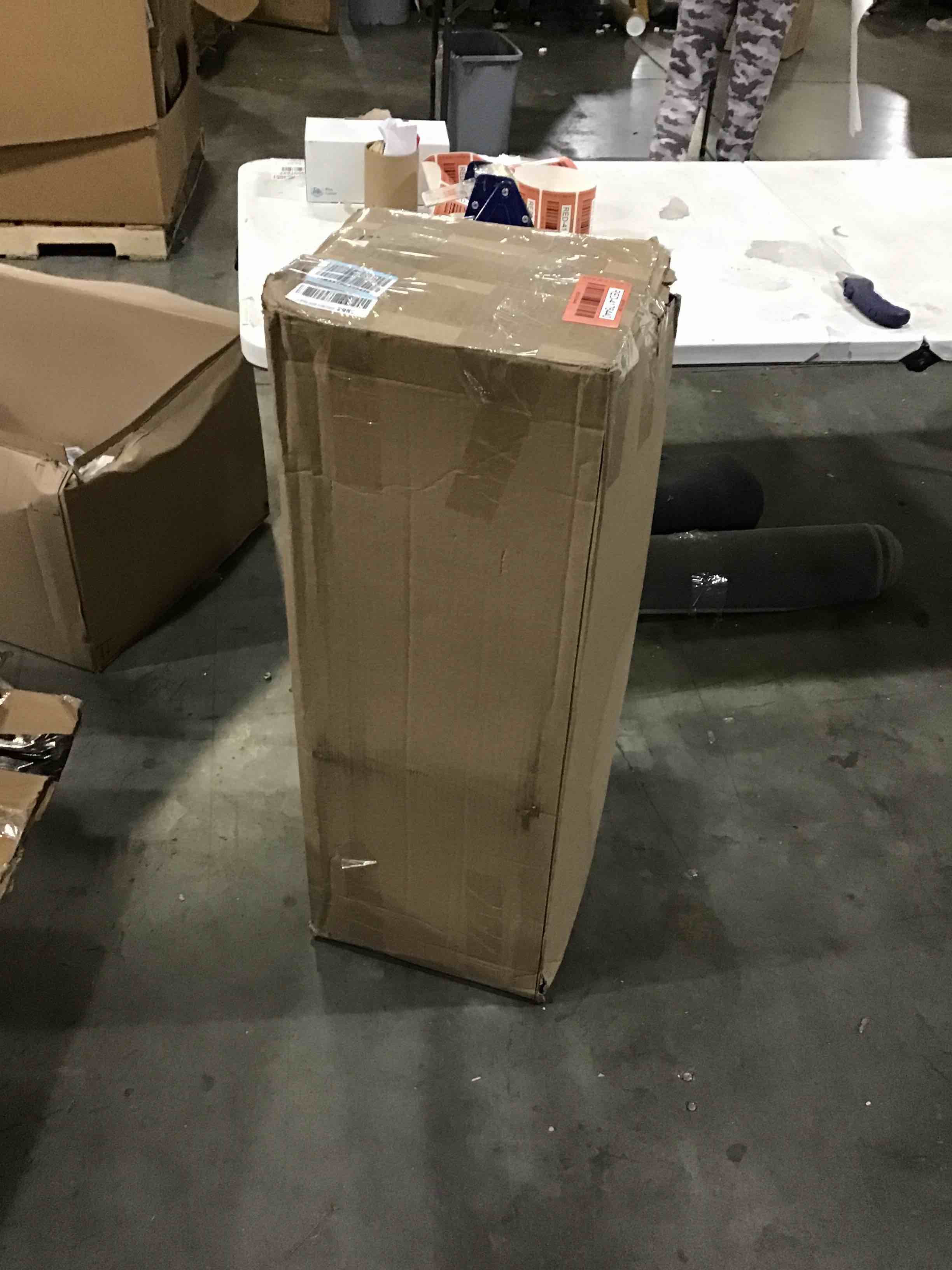 https://s3.amazonaws.com/lotting-images-prod/bidfta/RED4176440_1704817919604.jpeg