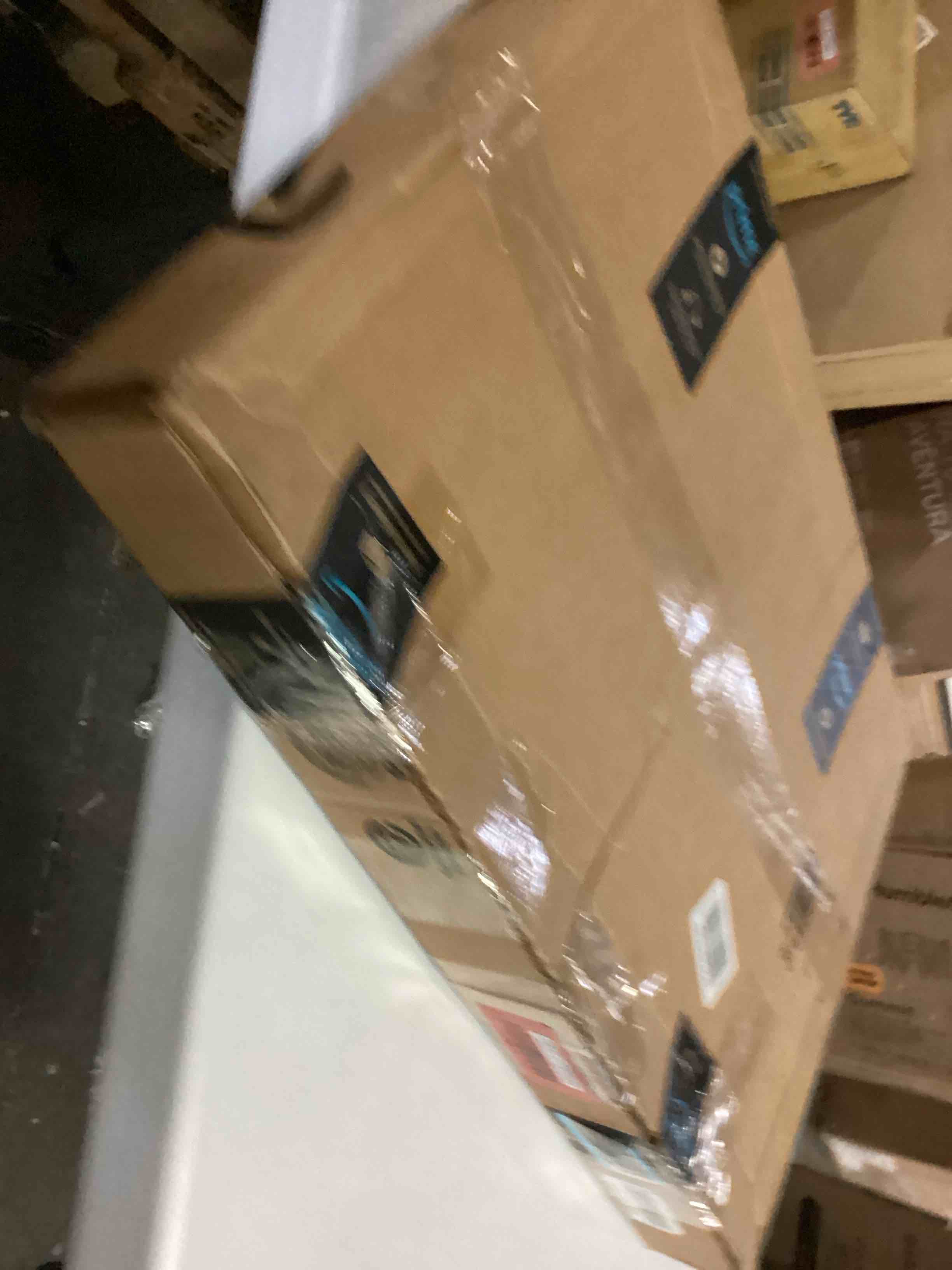 https://s3.amazonaws.com/lotting-images-prod/bidfta/RED4176645_1703095179256.jpeg