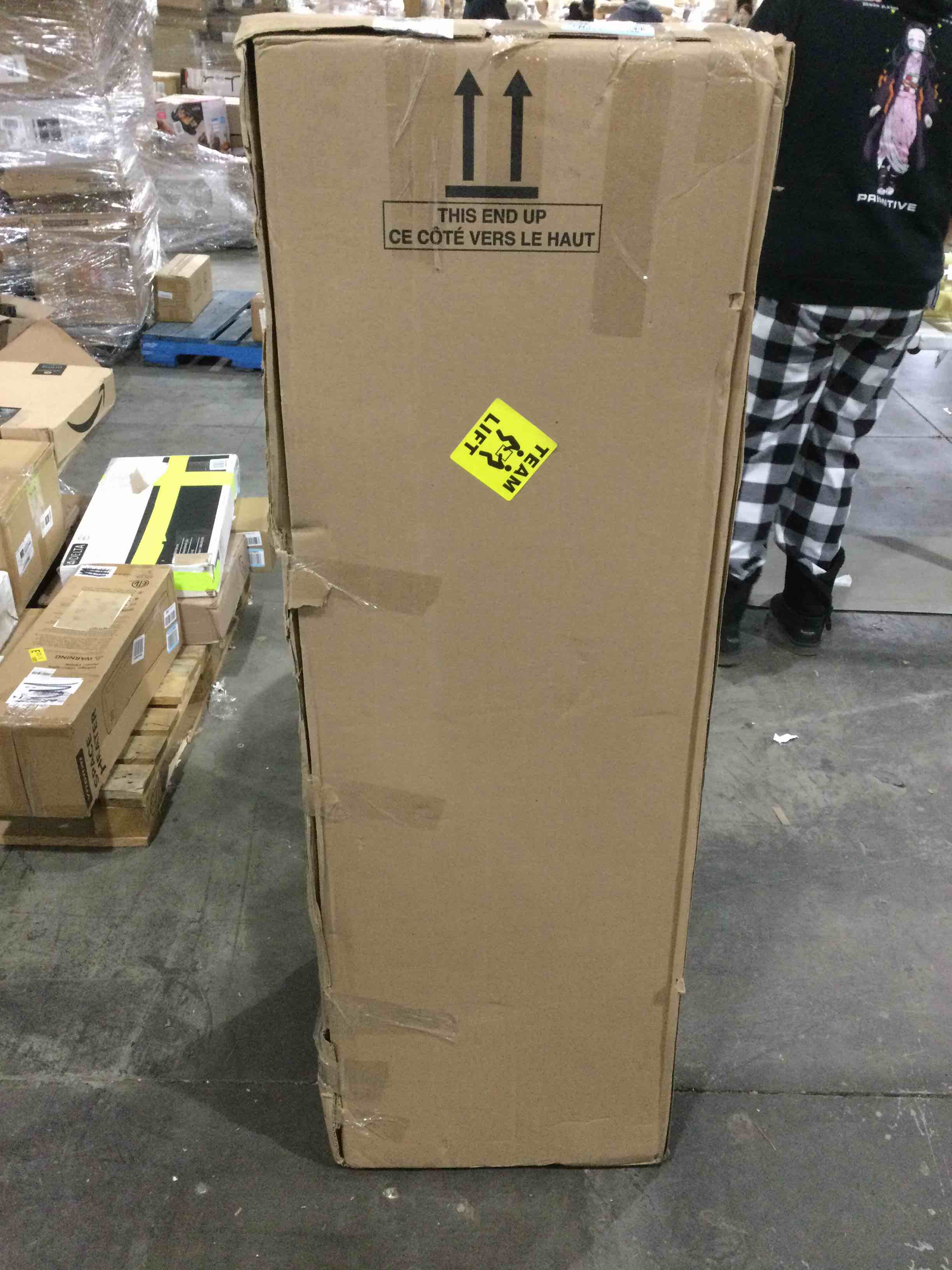 https://s3.amazonaws.com/lotting-images-prod/bidfta/RED4177937_1707235038399.jpeg