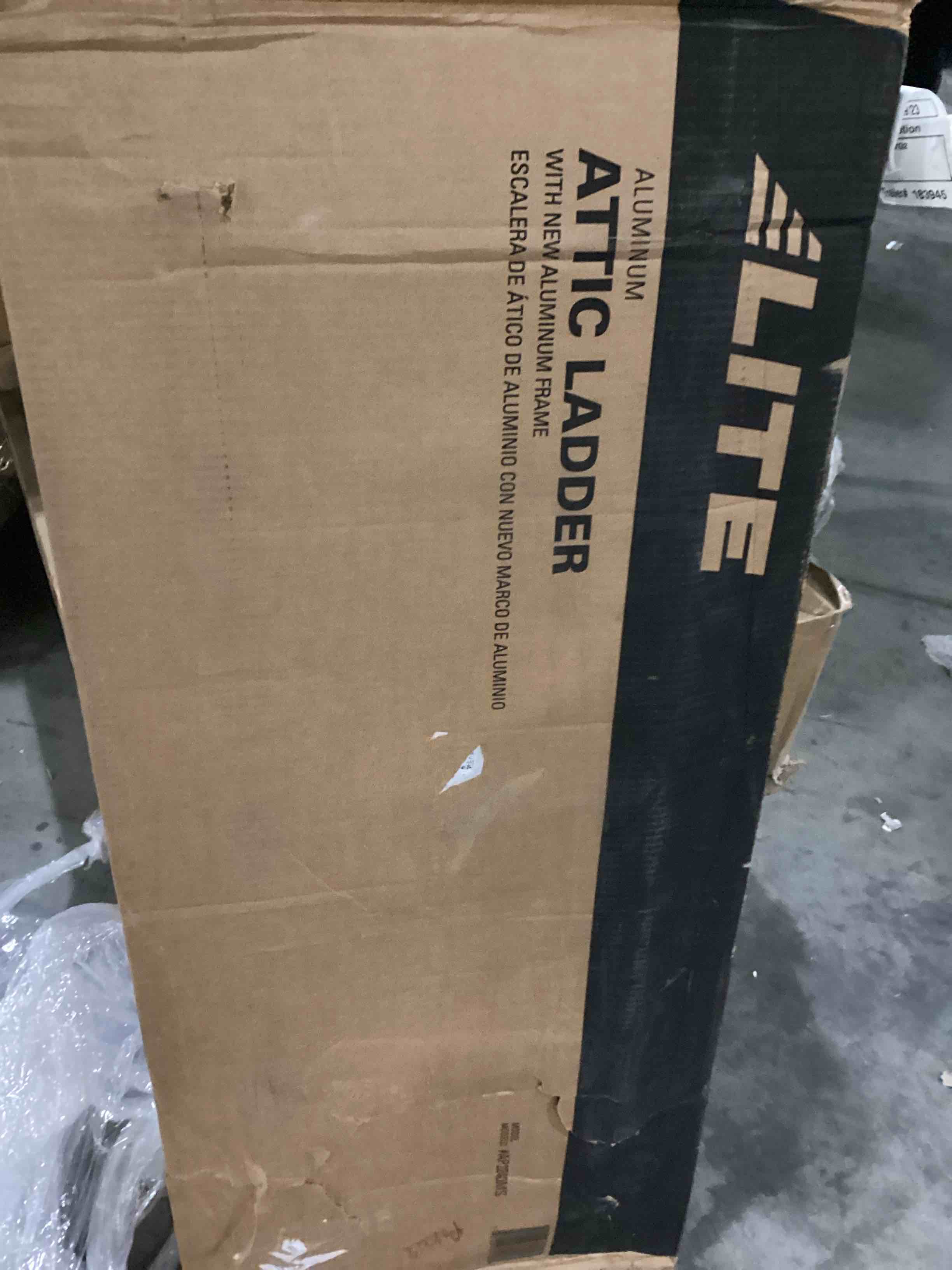 https://s3.amazonaws.com/lotting-images-prod/bidfta/RED4179578_1702646198103.jpeg