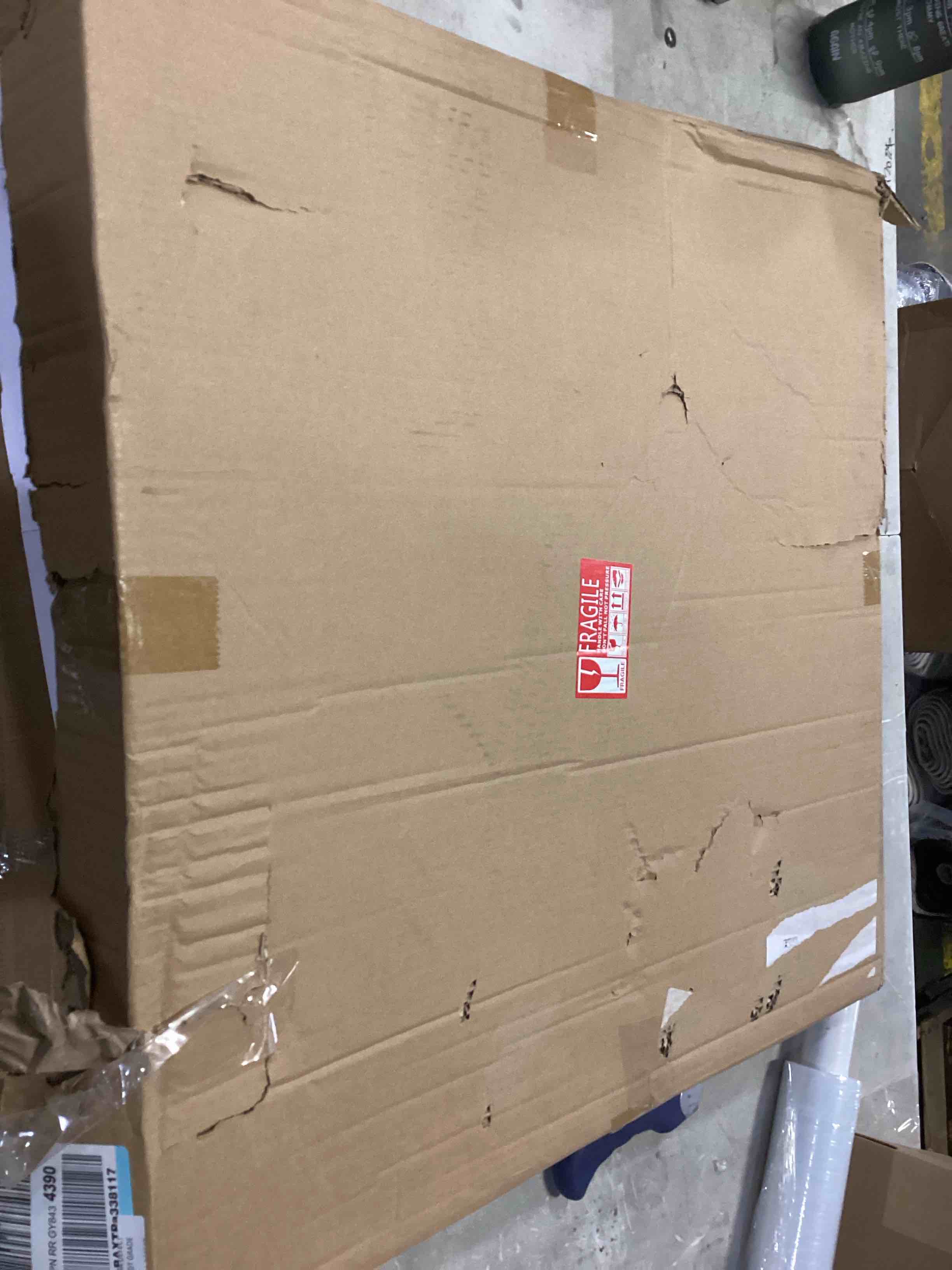 https://s3.amazonaws.com/lotting-images-prod/bidfta/RED4179806_1702923439044.jpeg