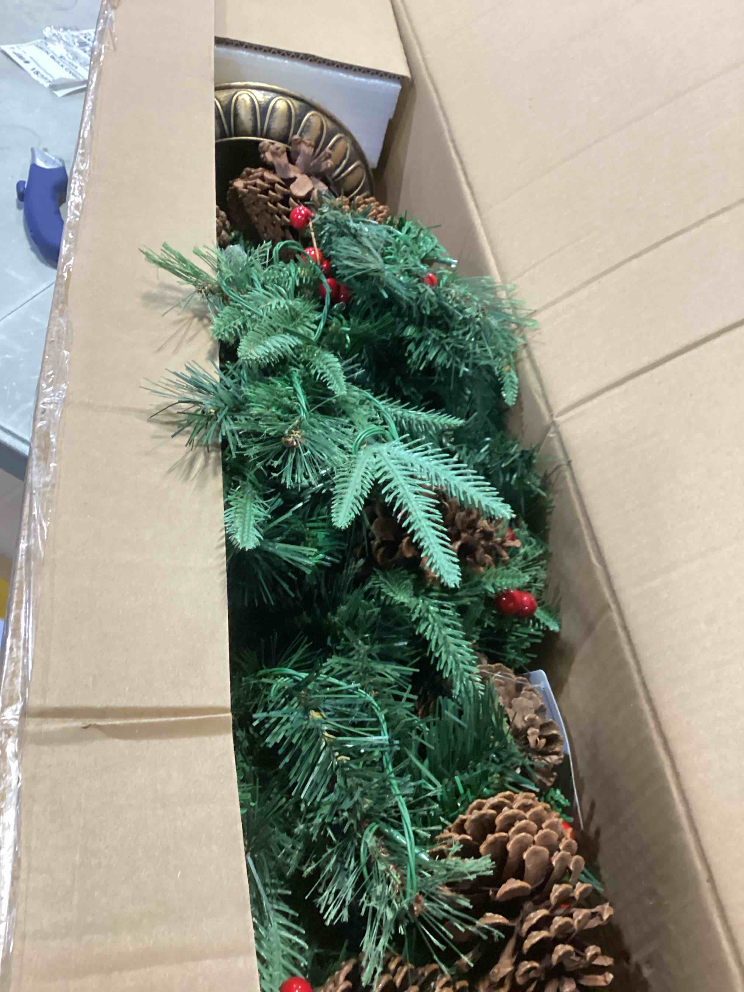 https://s3.amazonaws.com/lotting-images-prod/bidfta/RED4179819_1702925282246.jpeg