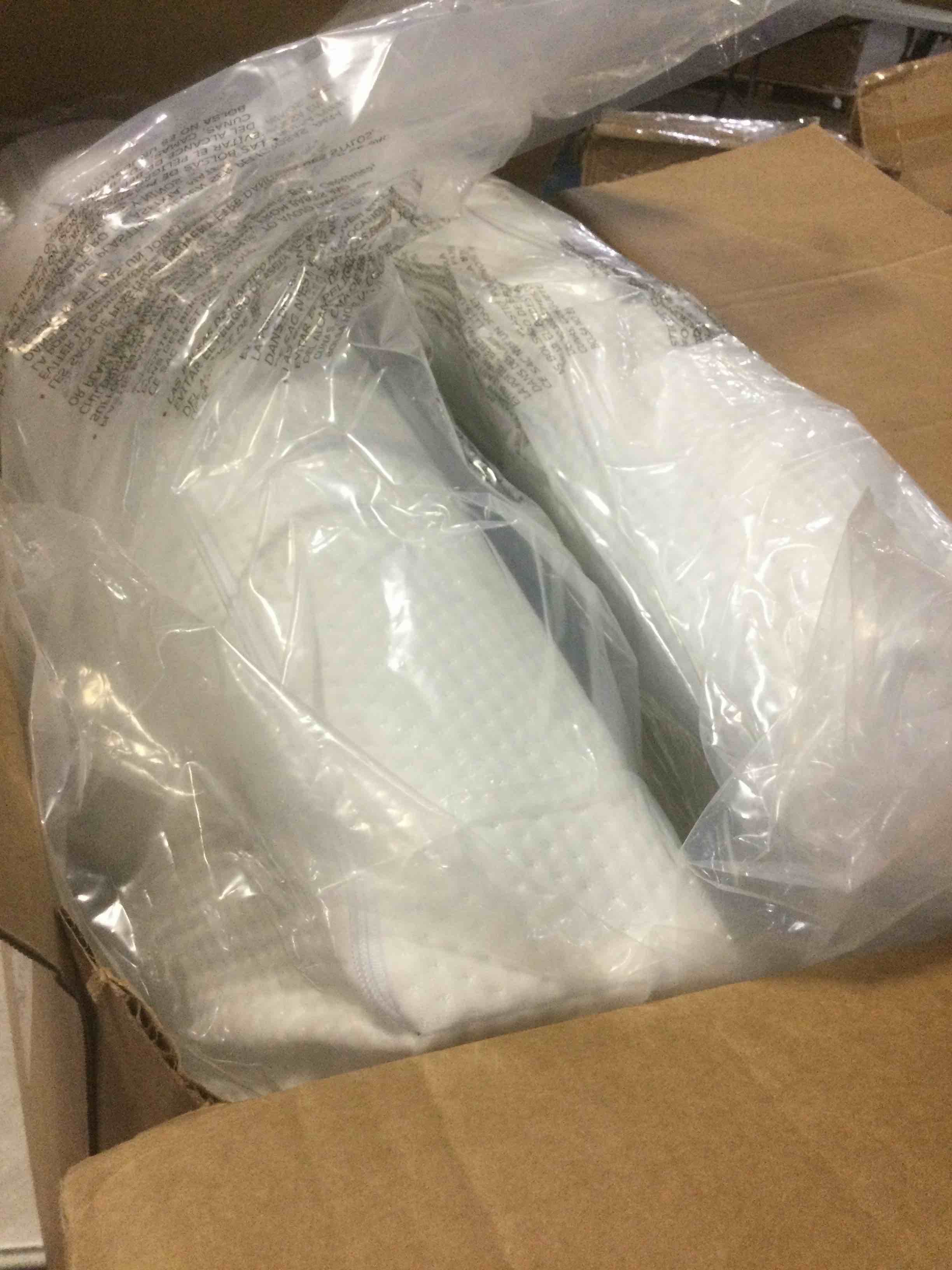 https://s3.amazonaws.com/lotting-images-prod/bidfta/RED4179960_1703017531104.jpeg