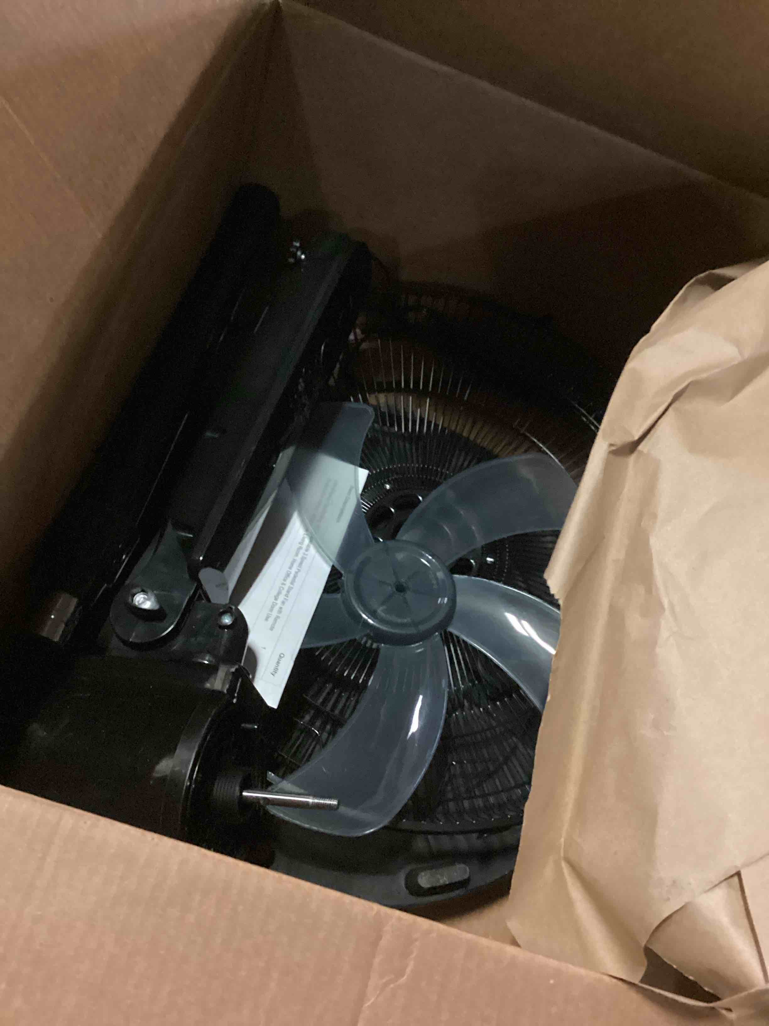 https://s3.amazonaws.com/lotting-images-prod/bidfta/RED4180601_1703267775009.jpeg