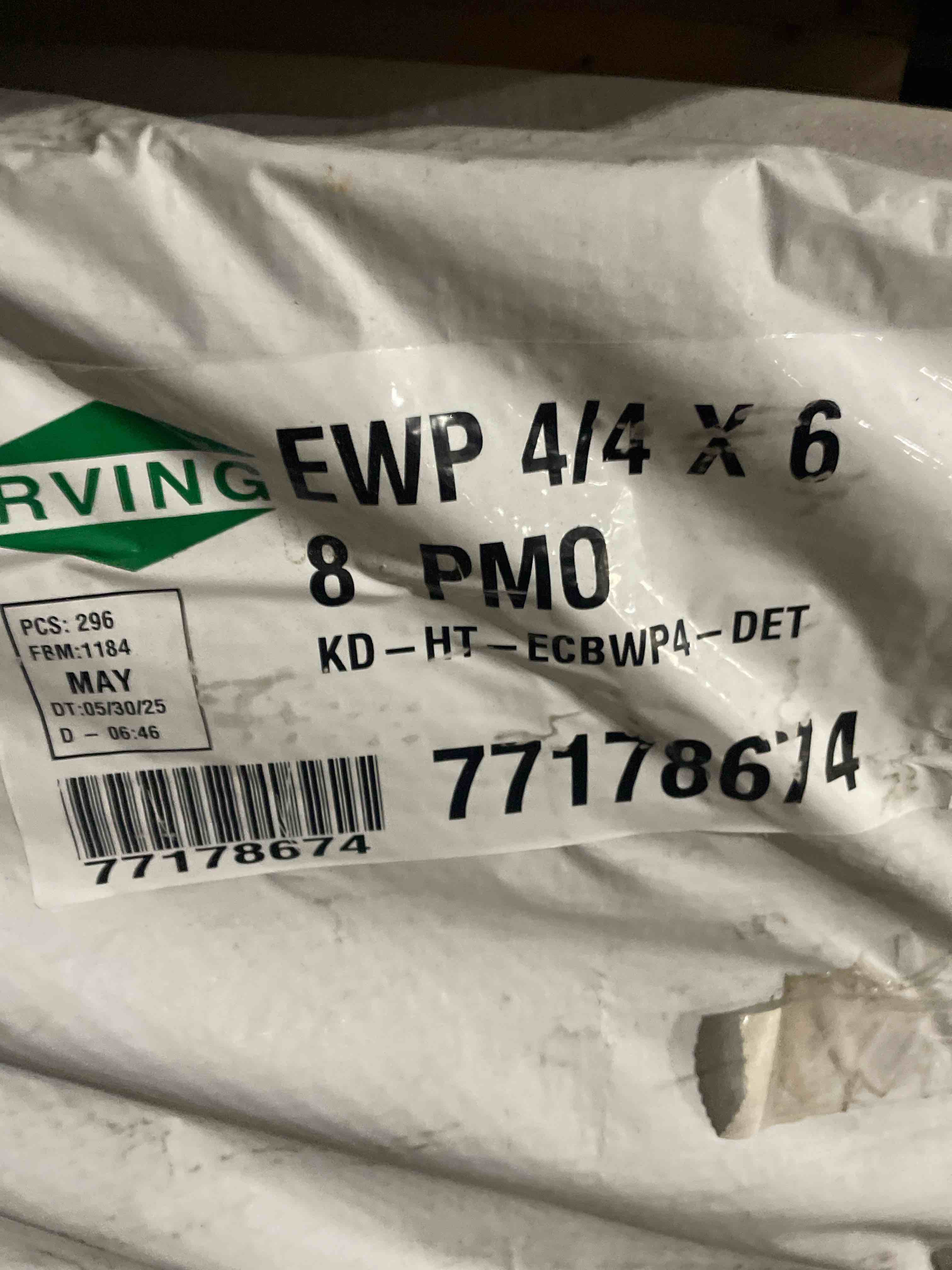 https://s3.amazonaws.com/lotting-images-prod/bidfta/RED4181903_1750854636929.jpeg