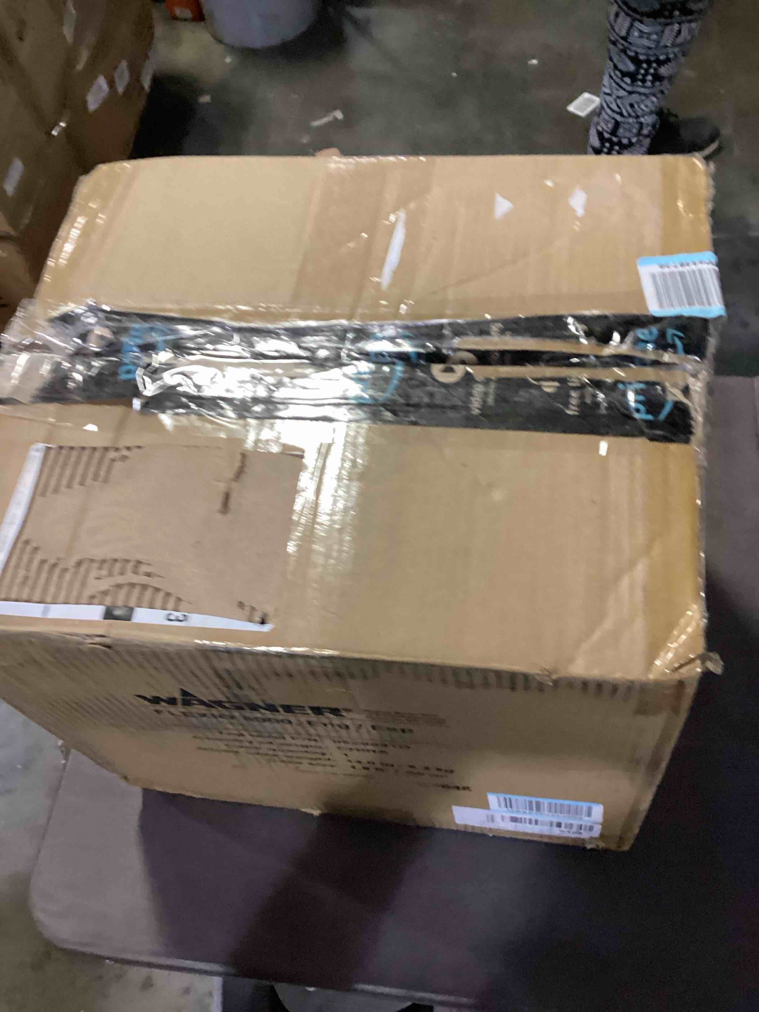 https://s3.amazonaws.com/lotting-images-prod/bidfta/RED4182959_1703701878931.jpeg