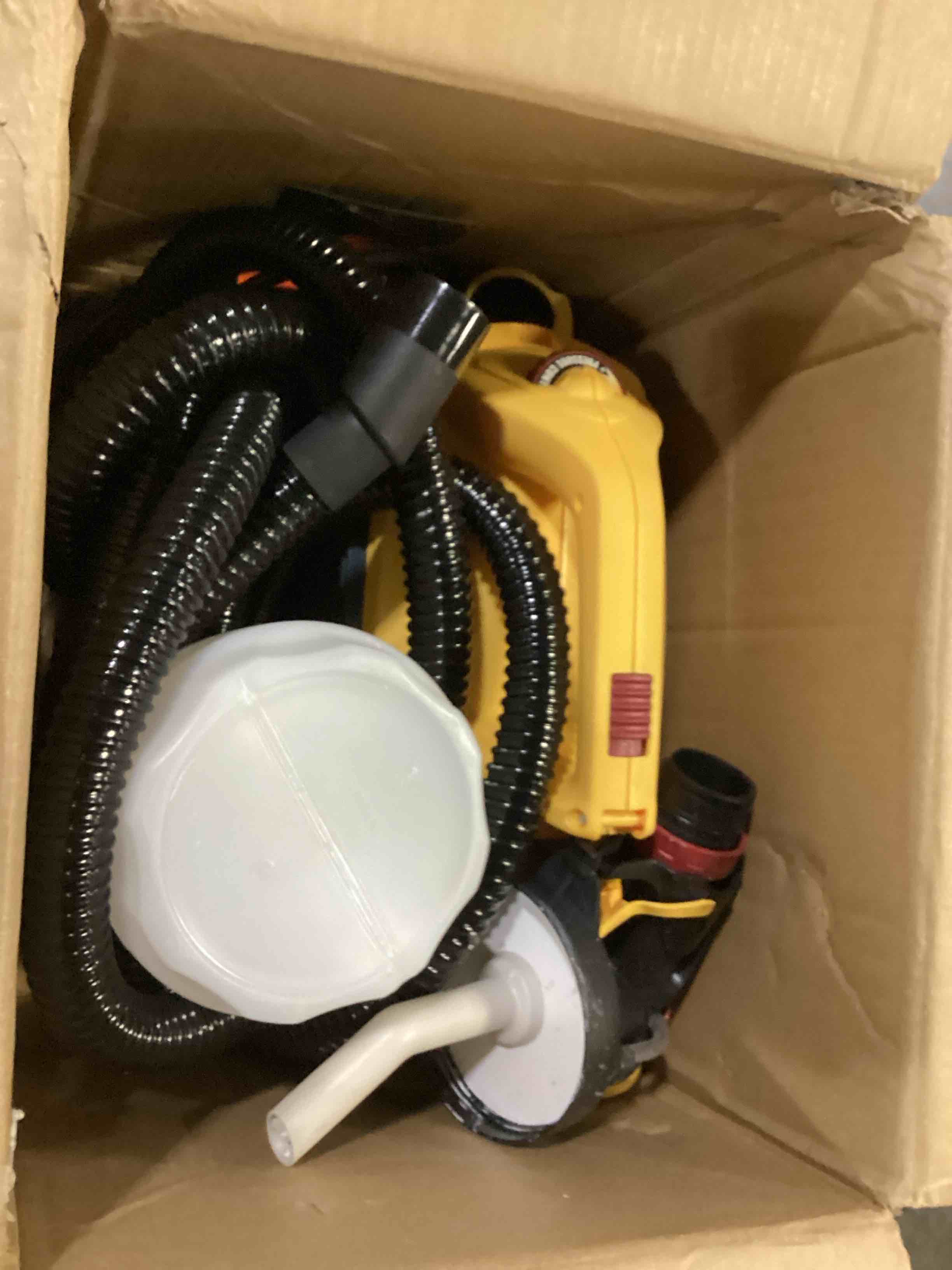 https://s3.amazonaws.com/lotting-images-prod/bidfta/RED4182959_1703701912889.jpeg