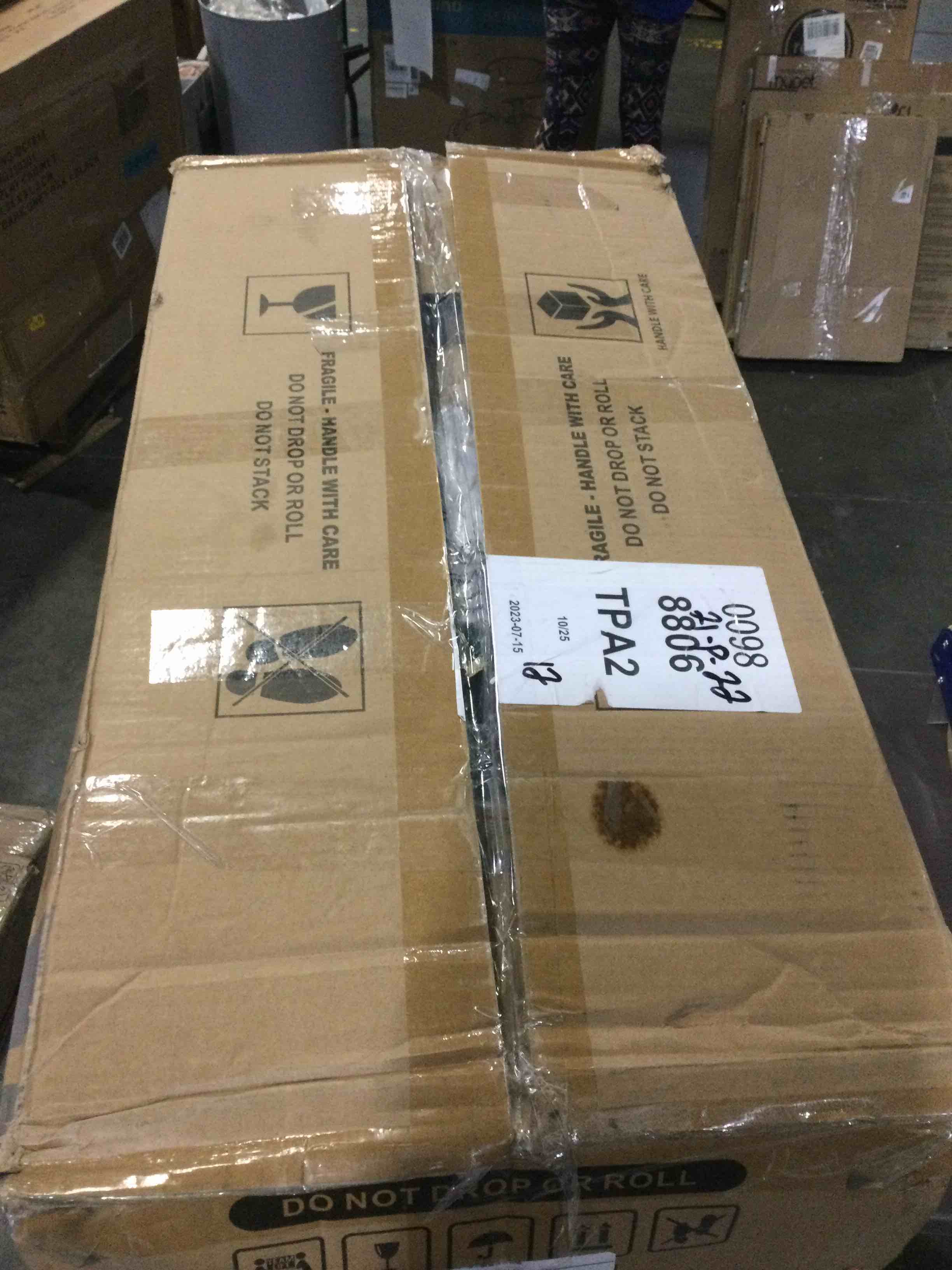 https://s3.amazonaws.com/lotting-images-prod/bidfta/RED4183059_1703852848991.jpeg
