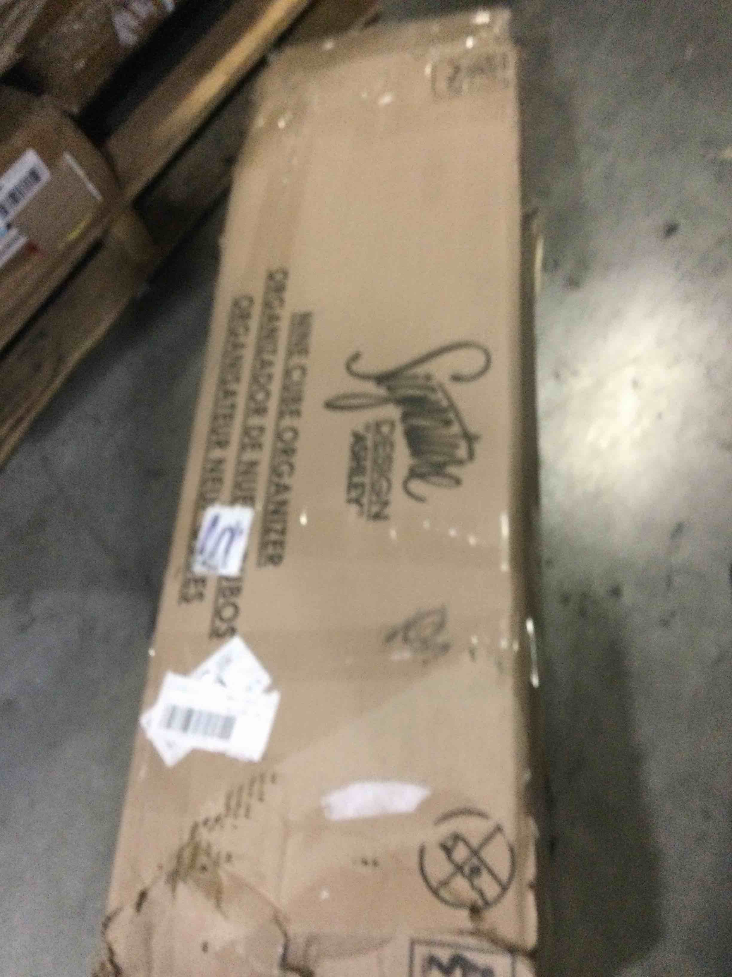 https://s3.amazonaws.com/lotting-images-prod/bidfta/RED4183063_1703854300302.jpeg