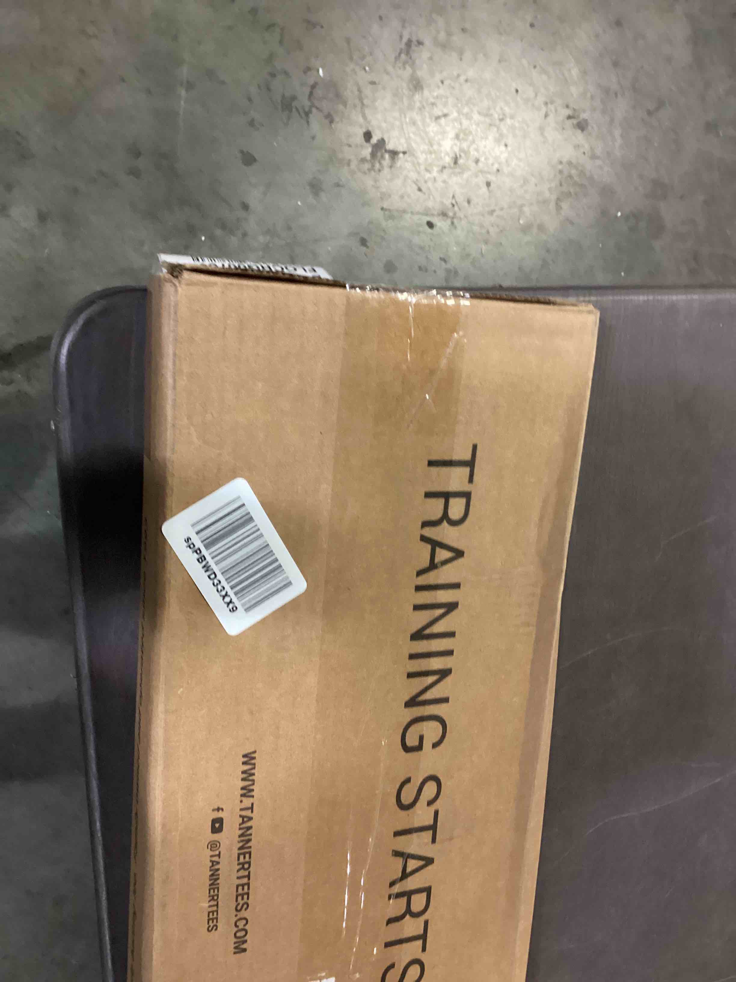 https://s3.amazonaws.com/lotting-images-prod/bidfta/RED4183202_1704212493734.jpeg