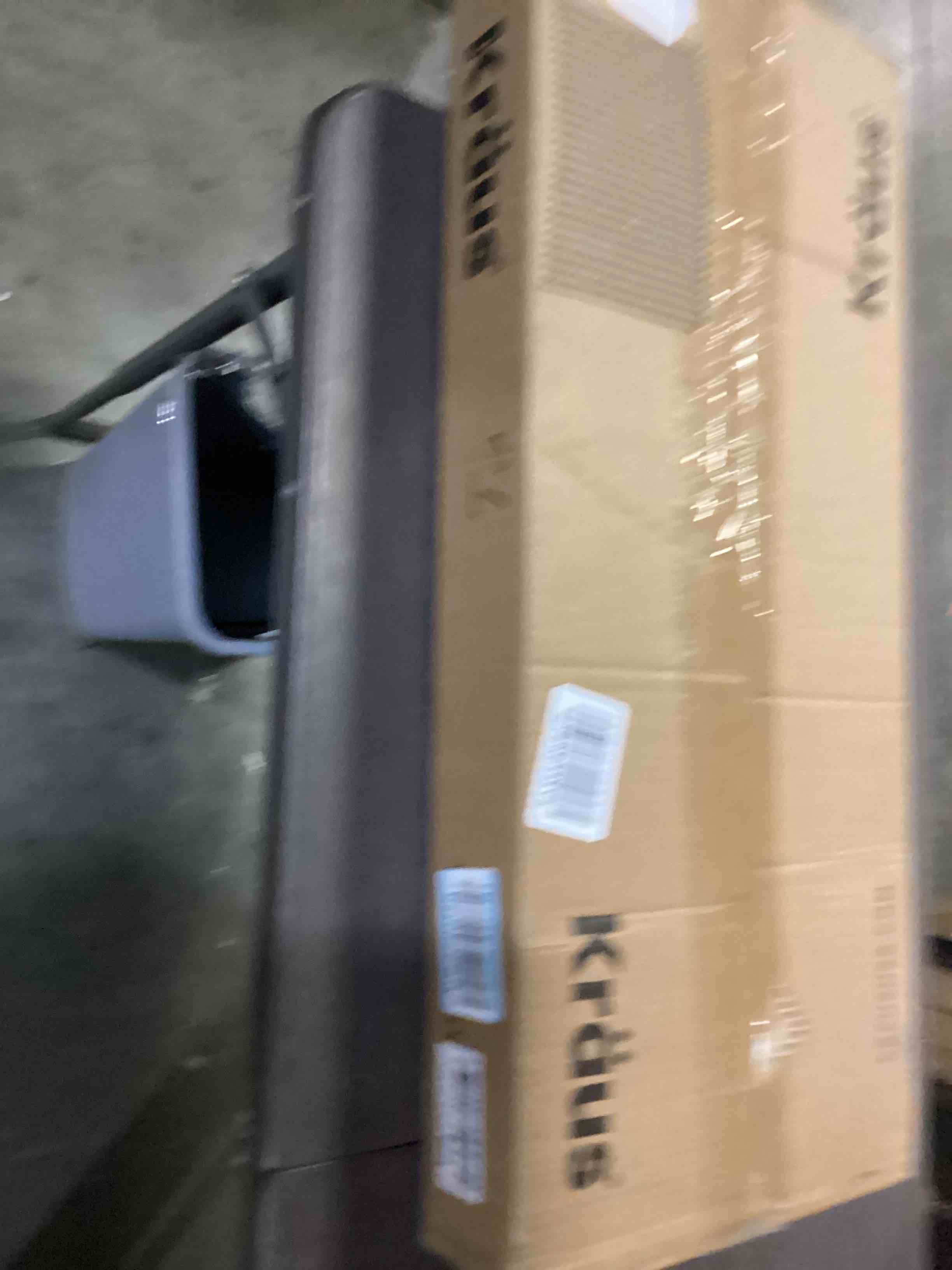 https://s3.amazonaws.com/lotting-images-prod/bidfta/RED4183209_1704214192045.jpeg