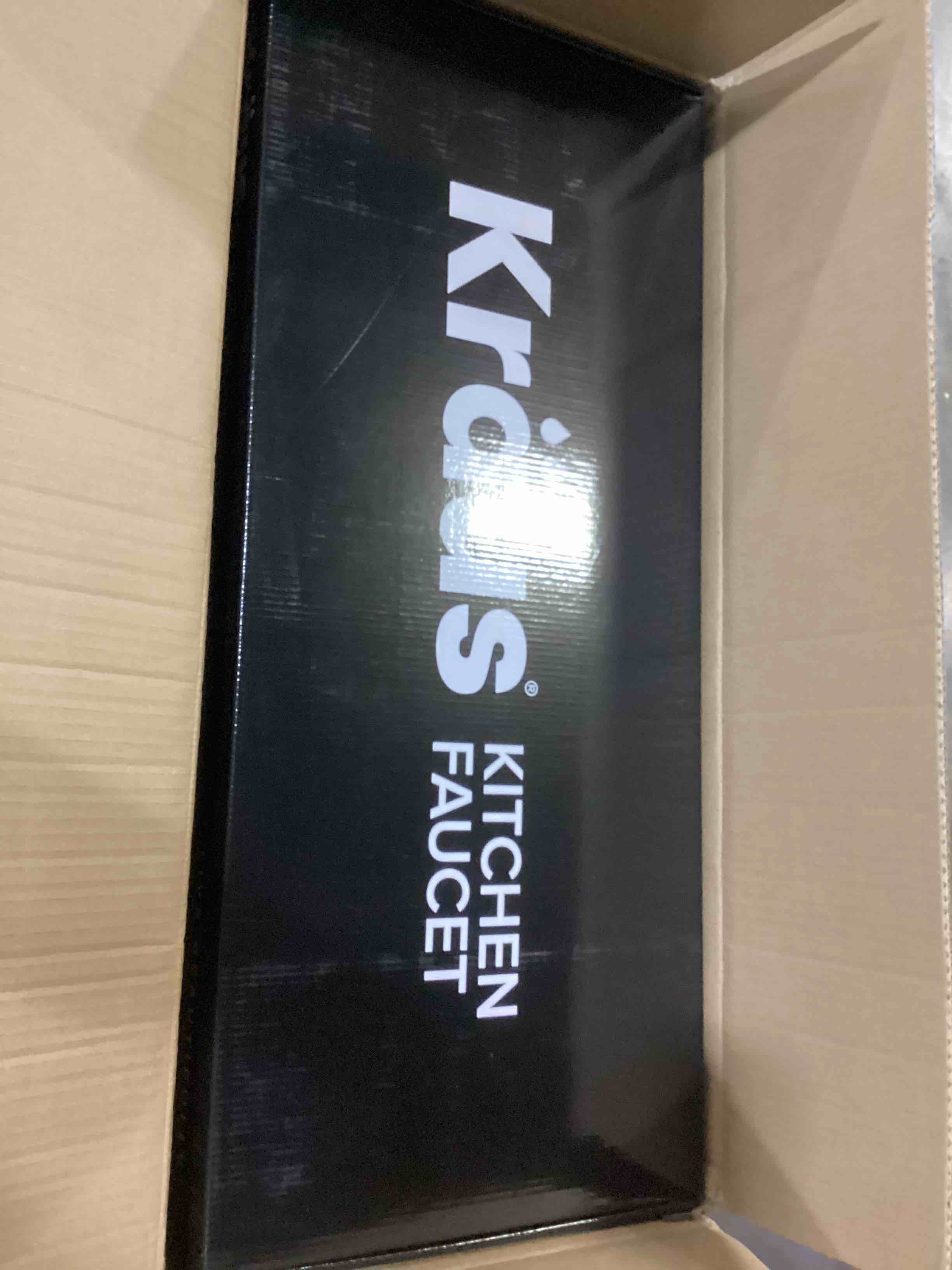 https://s3.amazonaws.com/lotting-images-prod/bidfta/RED4183209_1704214219455.jpeg
