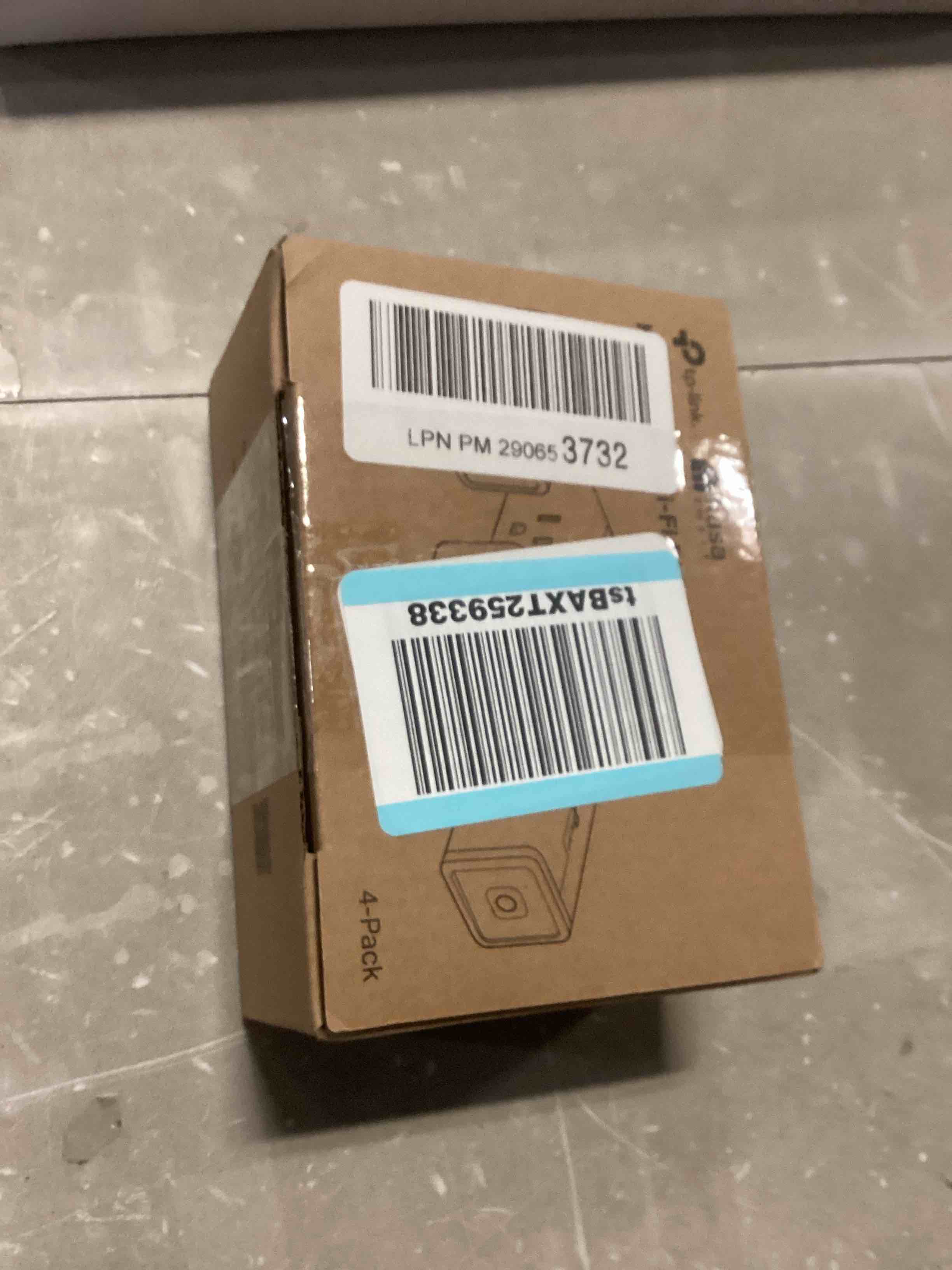 https://s3.amazonaws.com/lotting-images-prod/bidfta/RED4183373_1704399612718.jpeg