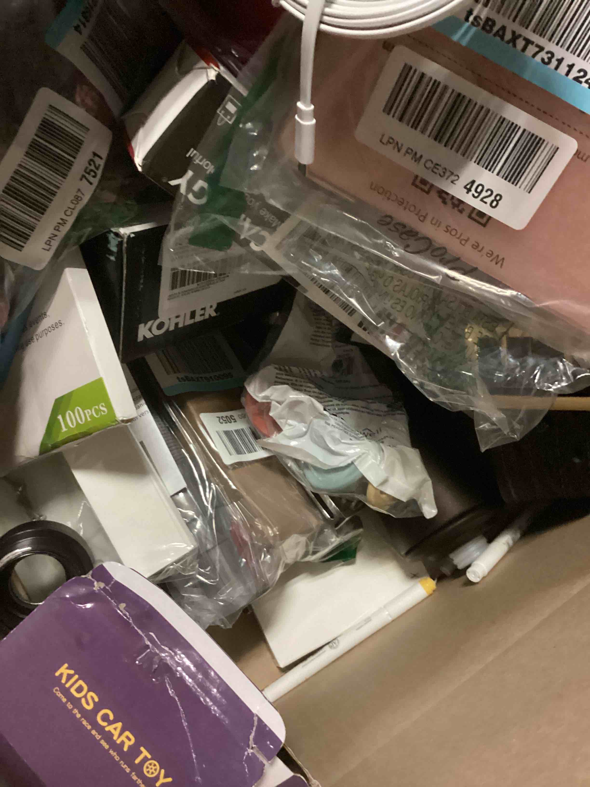 https://s3.amazonaws.com/lotting-images-prod/bidfta/RED4183893_1704745694314.jpeg