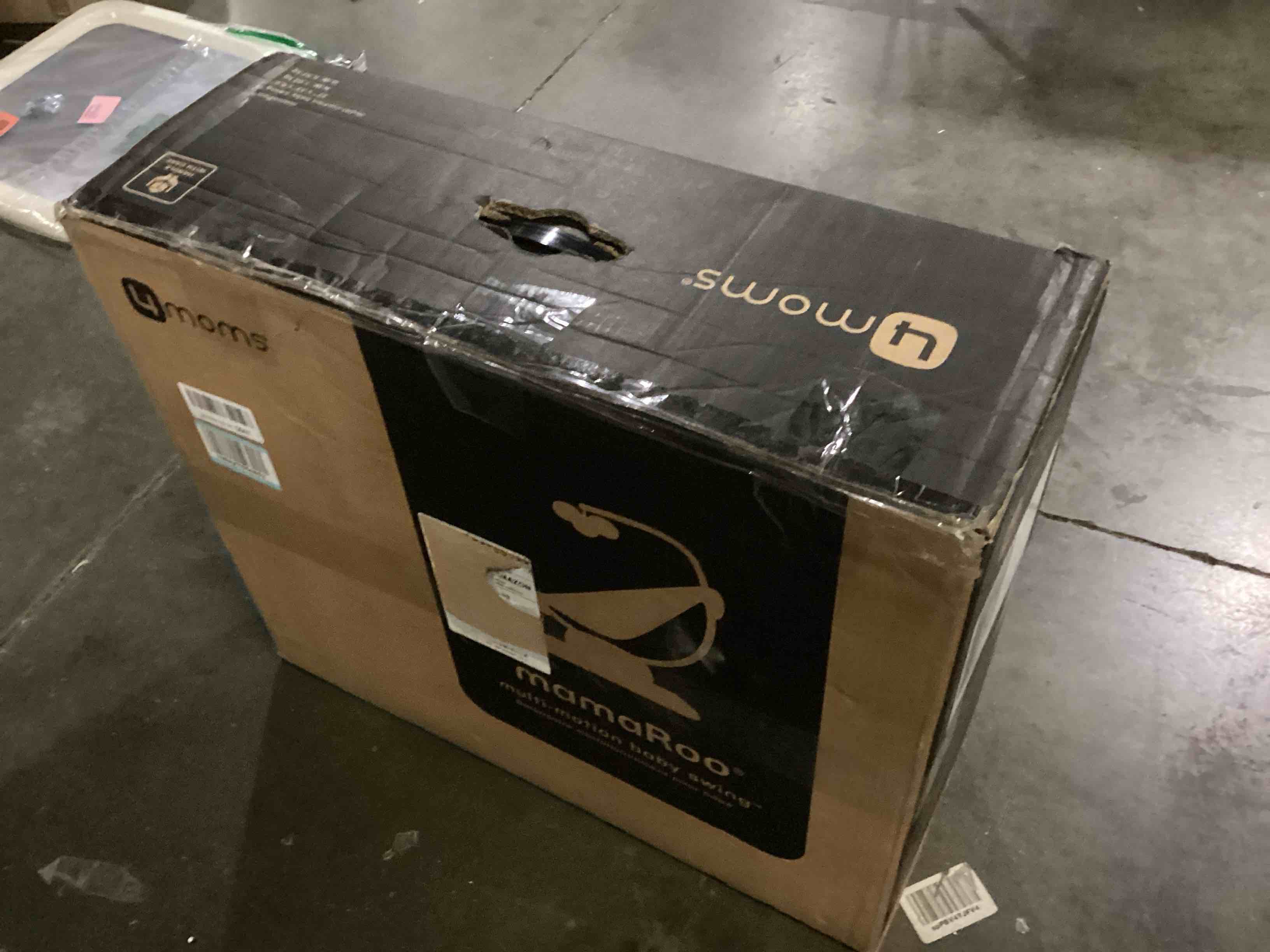 https://s3.amazonaws.com/lotting-images-prod/bidfta/RED4183898_1704802393269.jpeg