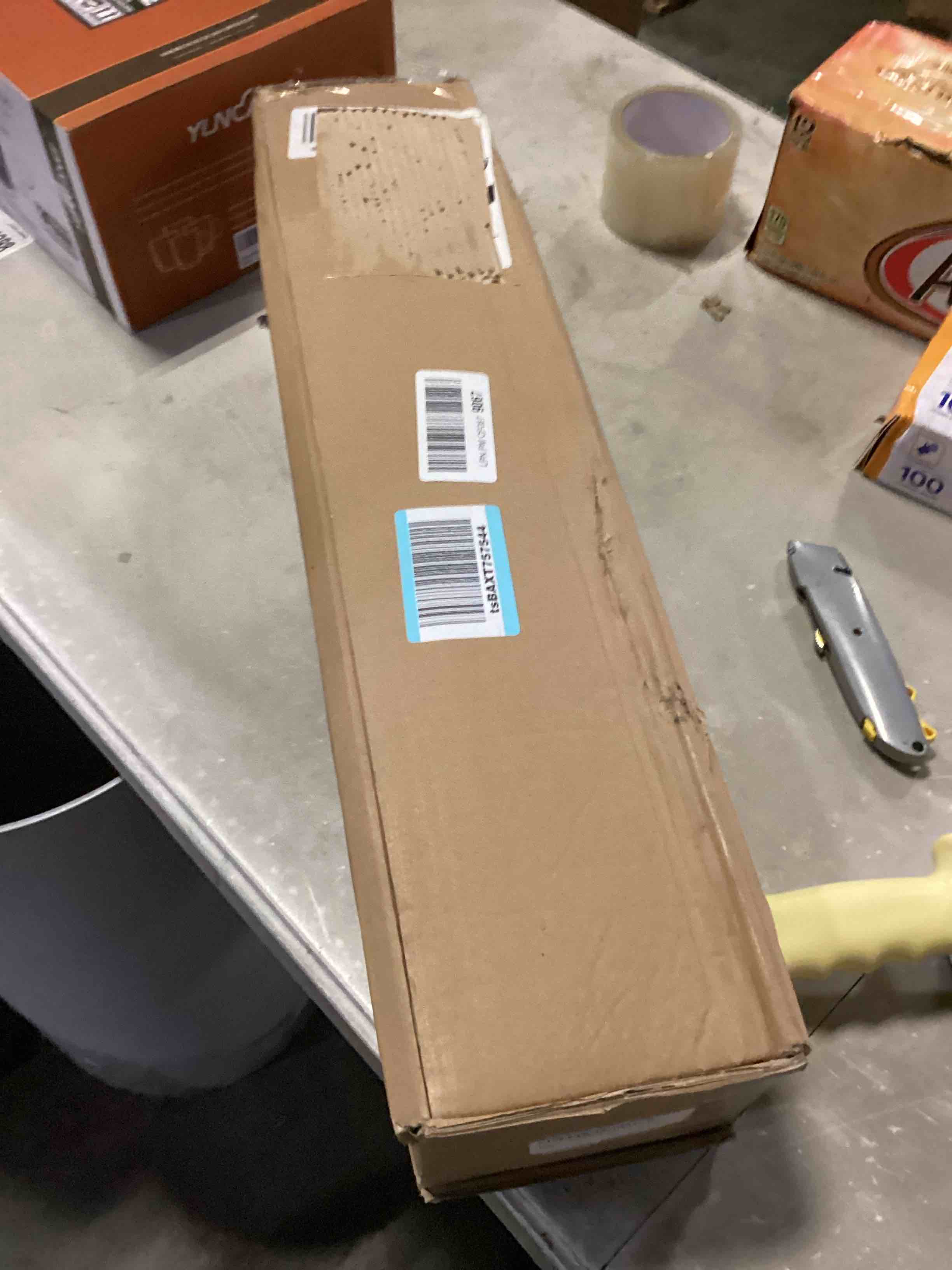 https://s3.amazonaws.com/lotting-images-prod/bidfta/RED4183905_1704803073433.jpeg