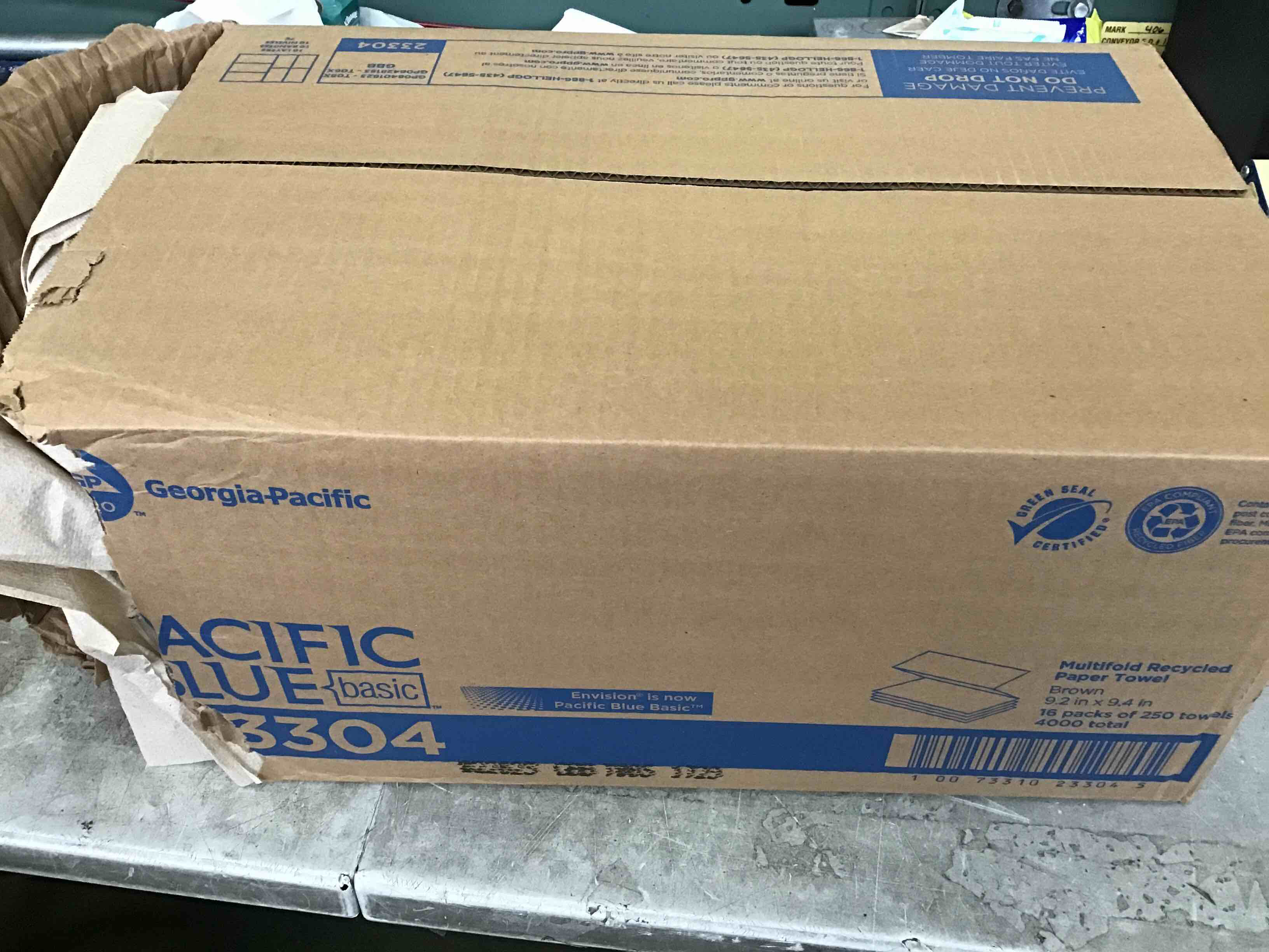 https://s3.amazonaws.com/lotting-images-prod/bidfta/RED4185144_1687185135695.jpeg