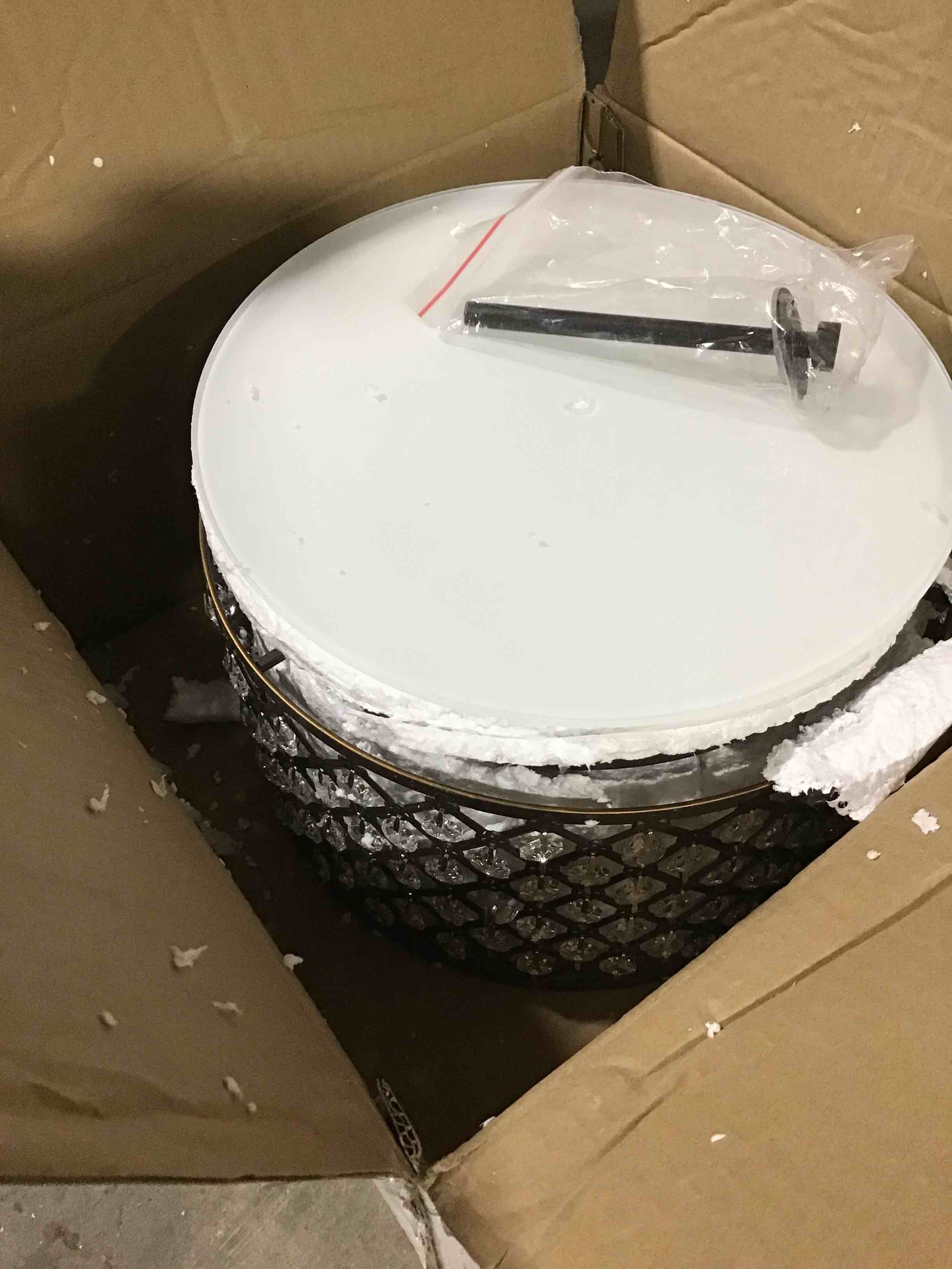 https://s3.amazonaws.com/lotting-images-prod/bidfta/RED4228707_1685976585460.jpeg