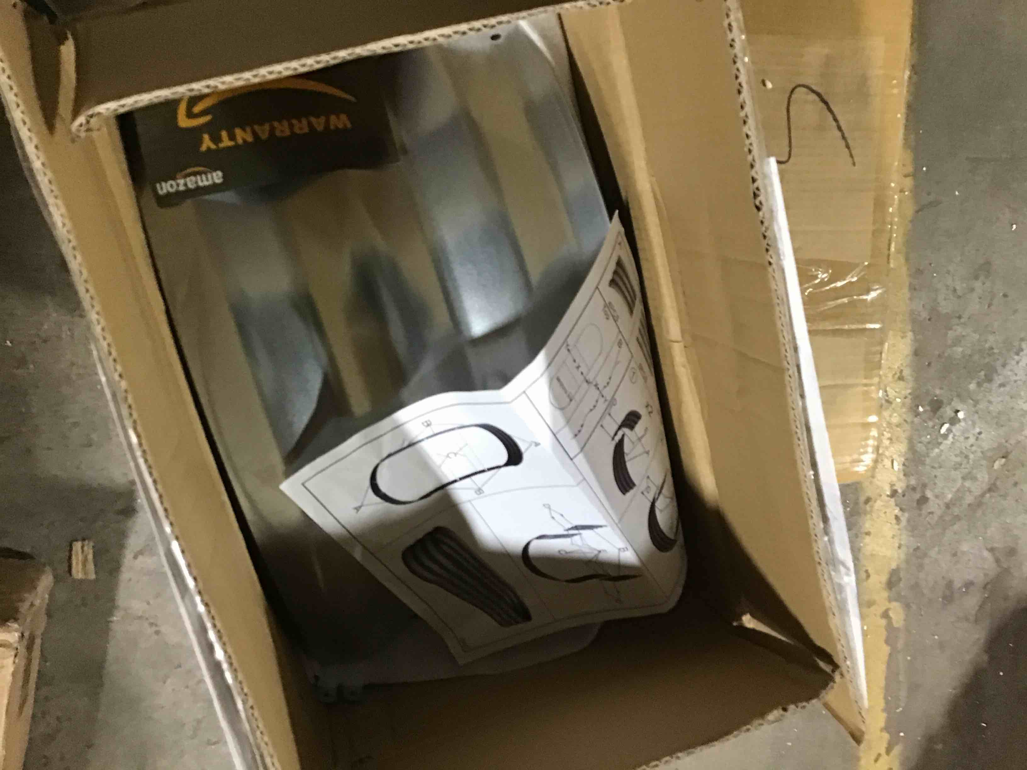 https://s3.amazonaws.com/lotting-images-prod/bidfta/RED4228708_1685977084007.jpeg