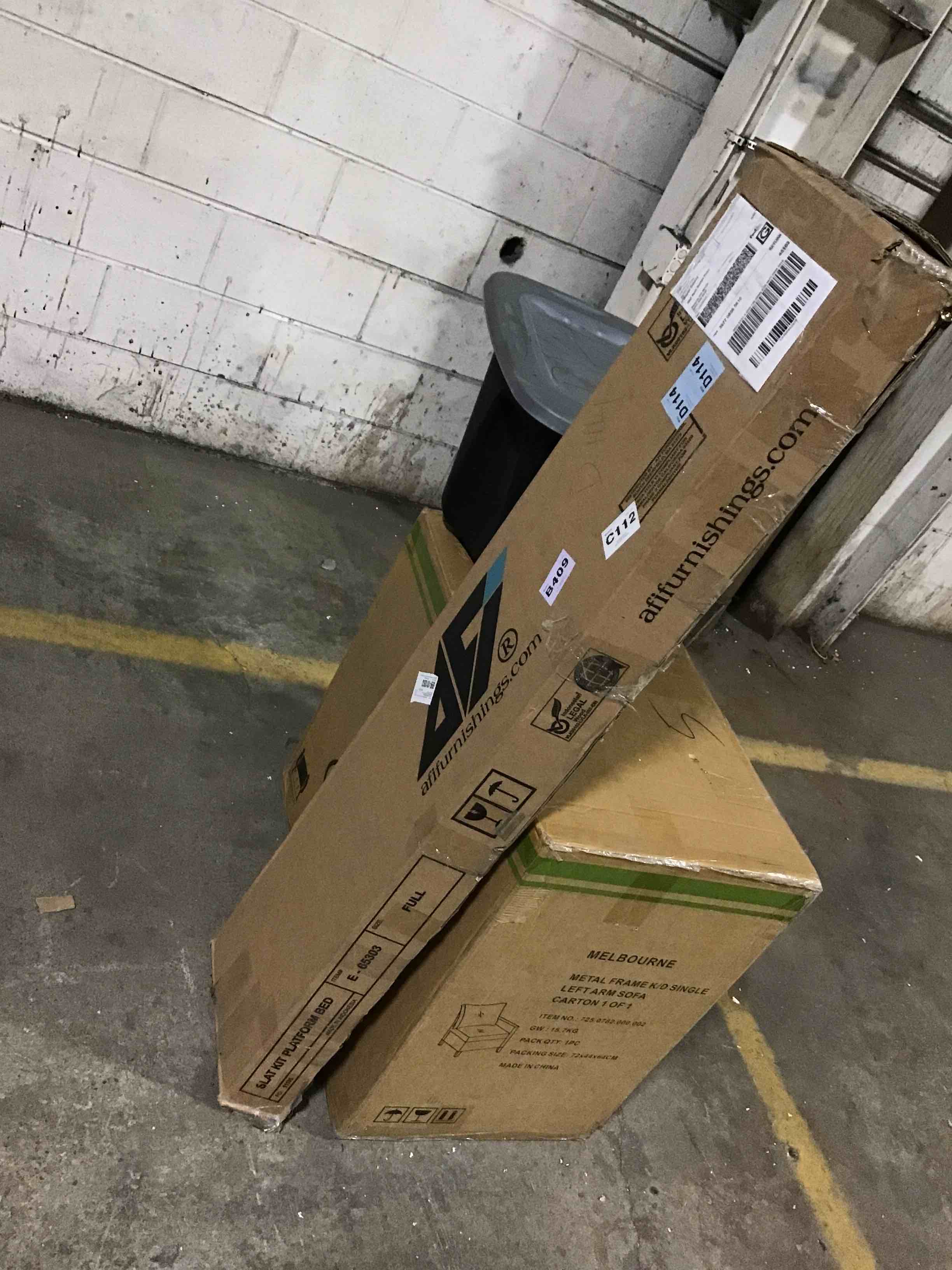 https://s3.amazonaws.com/lotting-images-prod/bidfta/RED4228719_1685980333099.jpeg