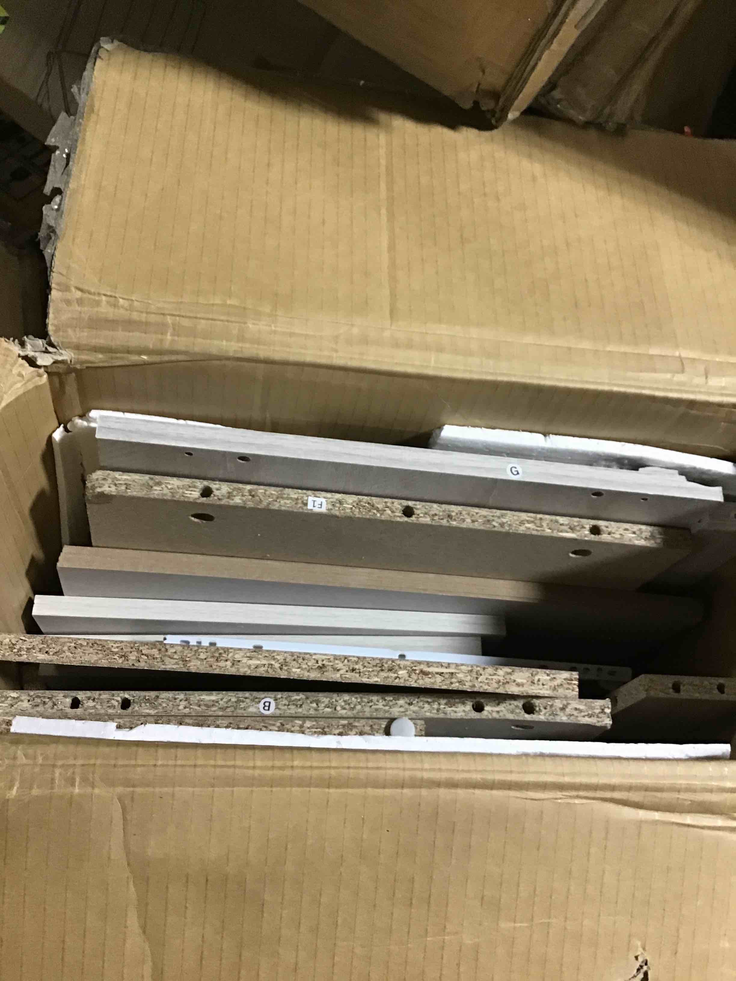 https://s3.amazonaws.com/lotting-images-prod/bidfta/RED4228782_1686073147007.jpeg