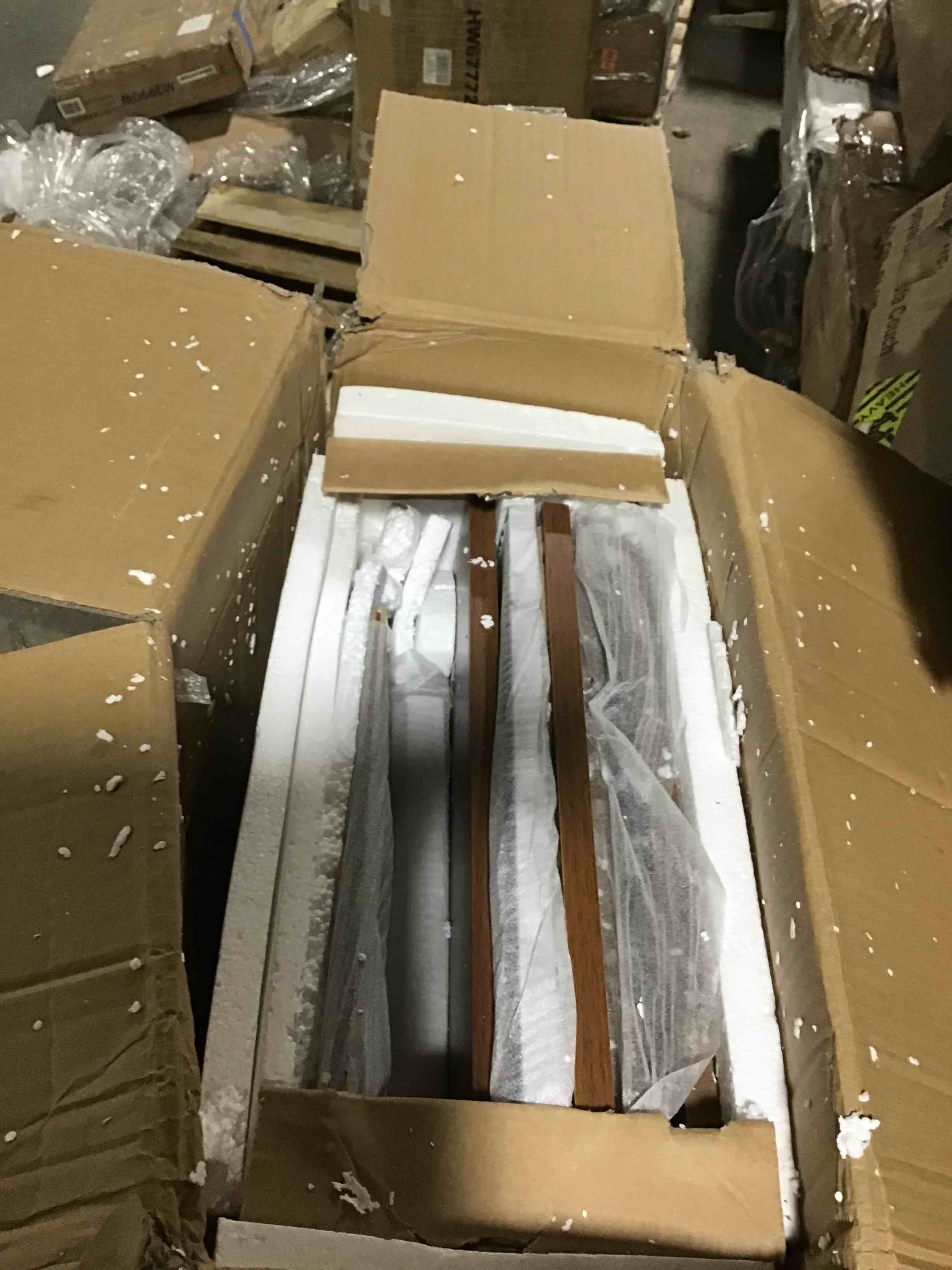 https://s3.amazonaws.com/lotting-images-prod/bidfta/RED4228783_1686073434556.jpeg