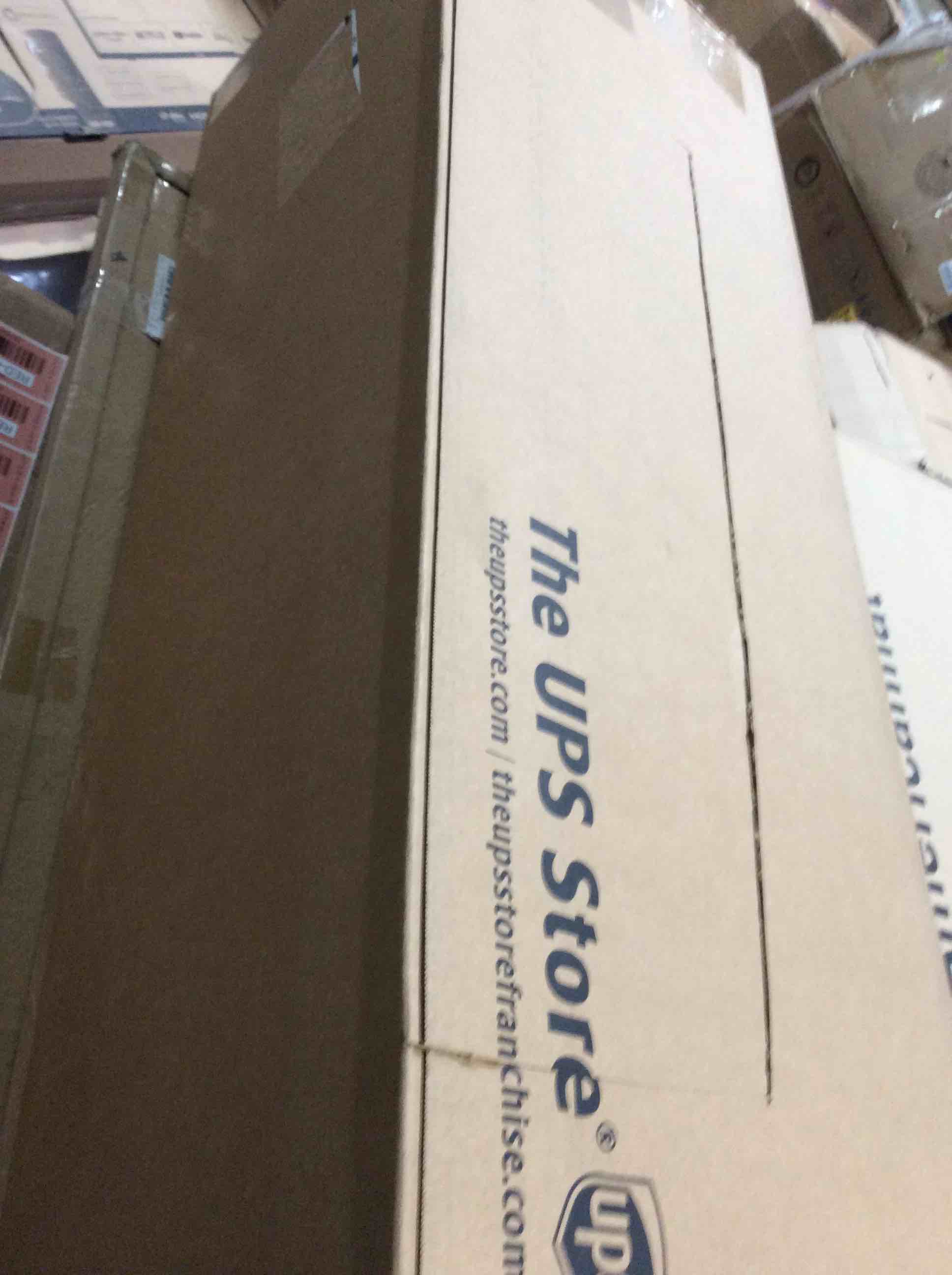 https://s3.amazonaws.com/lotting-images-prod/bidfta/RED4231262_1676400570086.jpeg