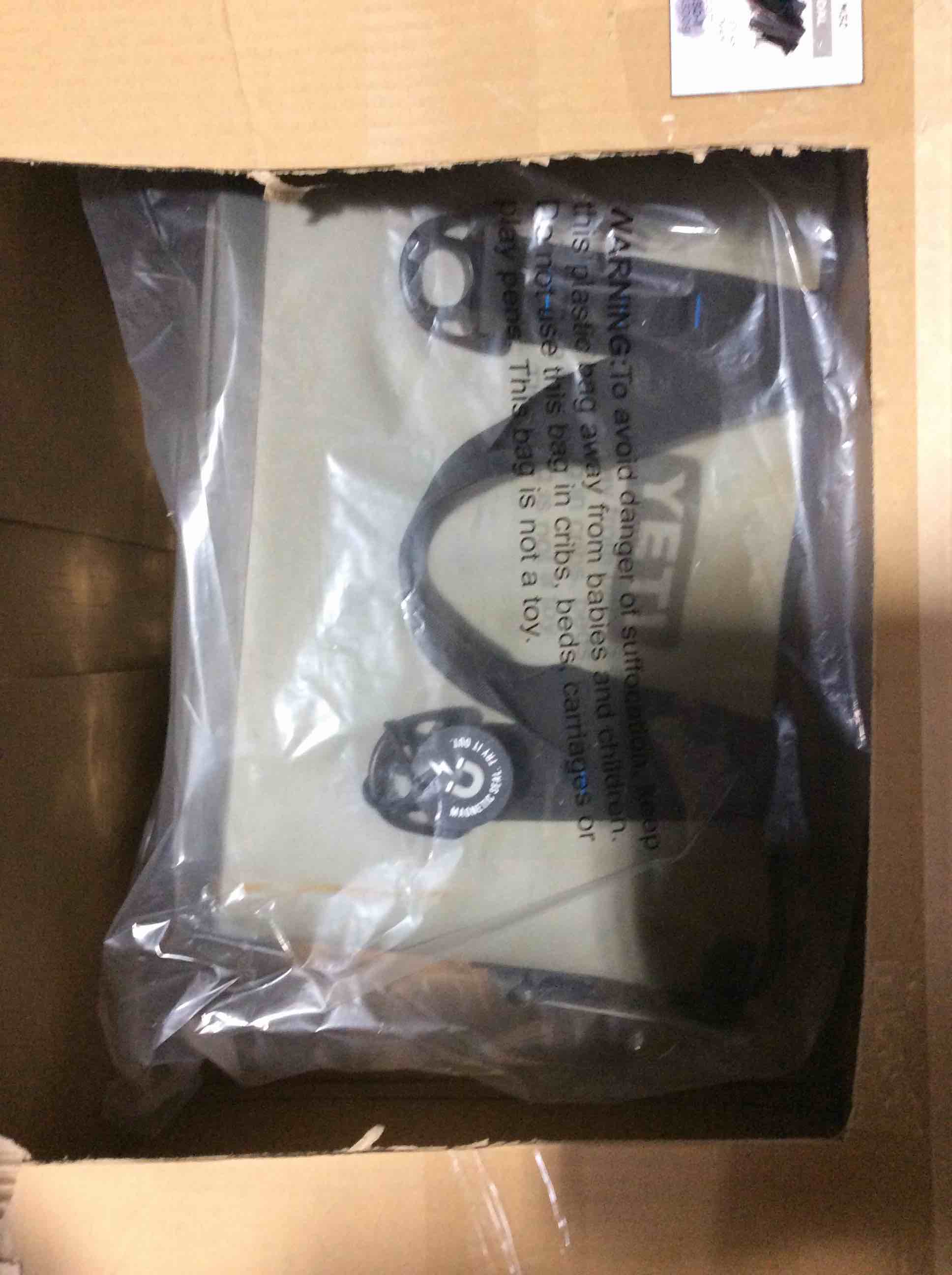 https://s3.amazonaws.com/lotting-images-prod/bidfta/RED4231283_1676398855399.jpeg