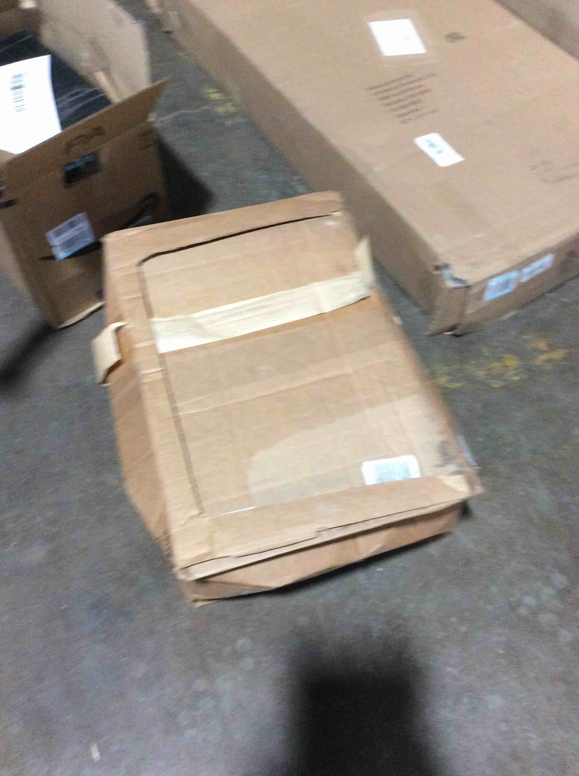 https://s3.amazonaws.com/lotting-images-prod/bidfta/RED4231287_1676399279493.jpeg