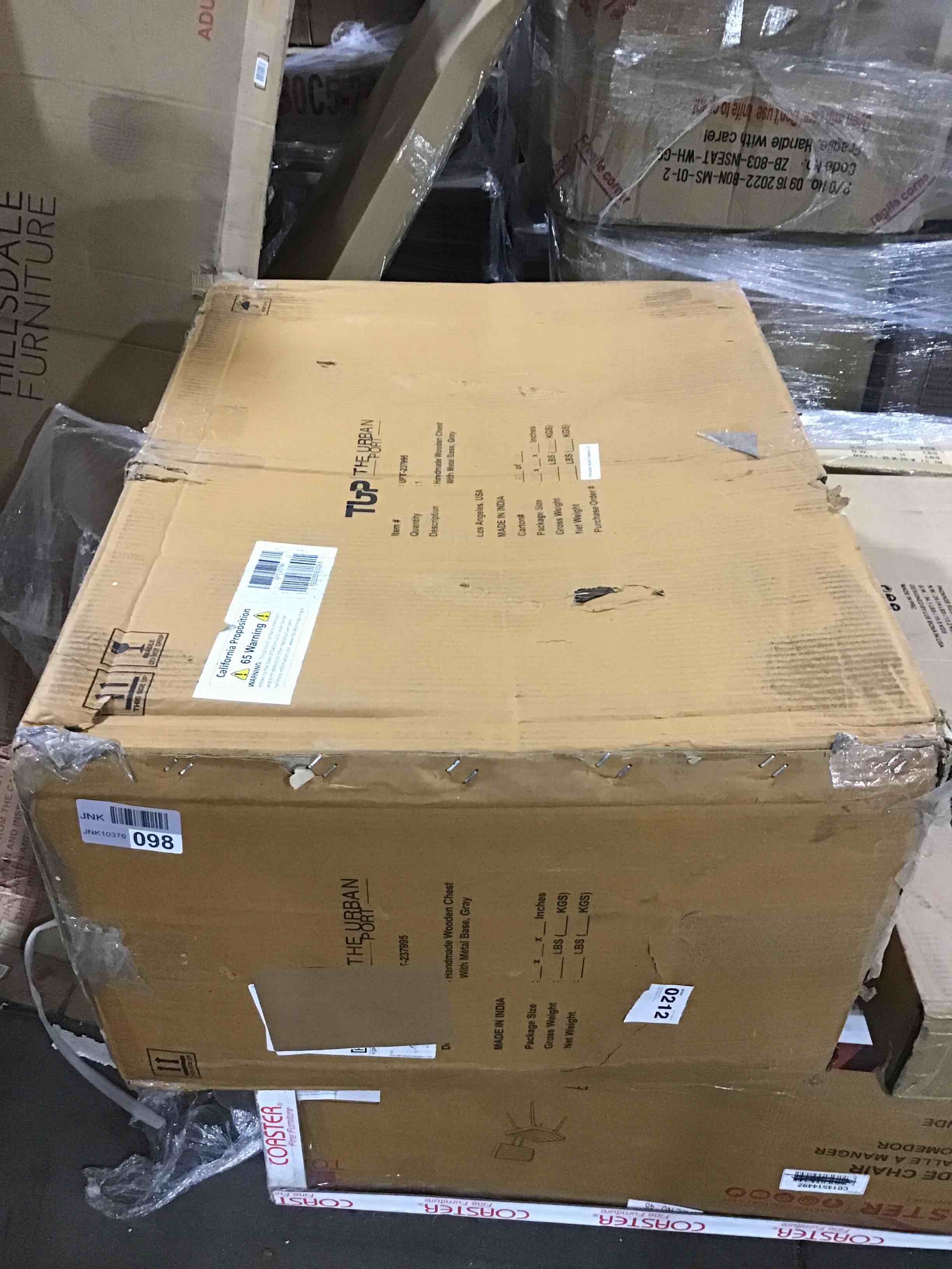 https://s3.amazonaws.com/lotting-images-prod/bidfta/RED4232221_1684601005352.jpeg