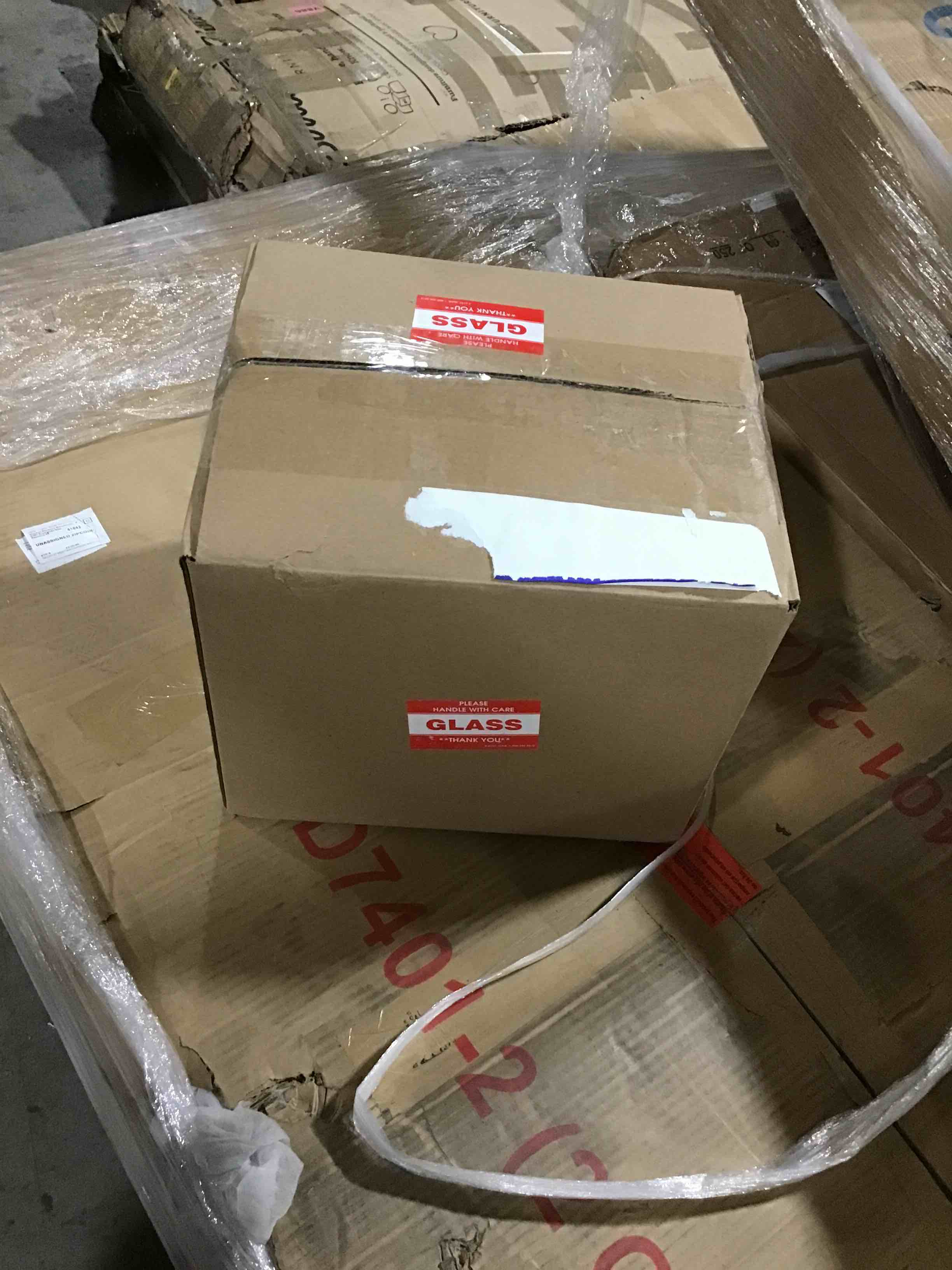 https://s3.amazonaws.com/lotting-images-prod/bidfta/RED4232621_1686071132764.jpeg